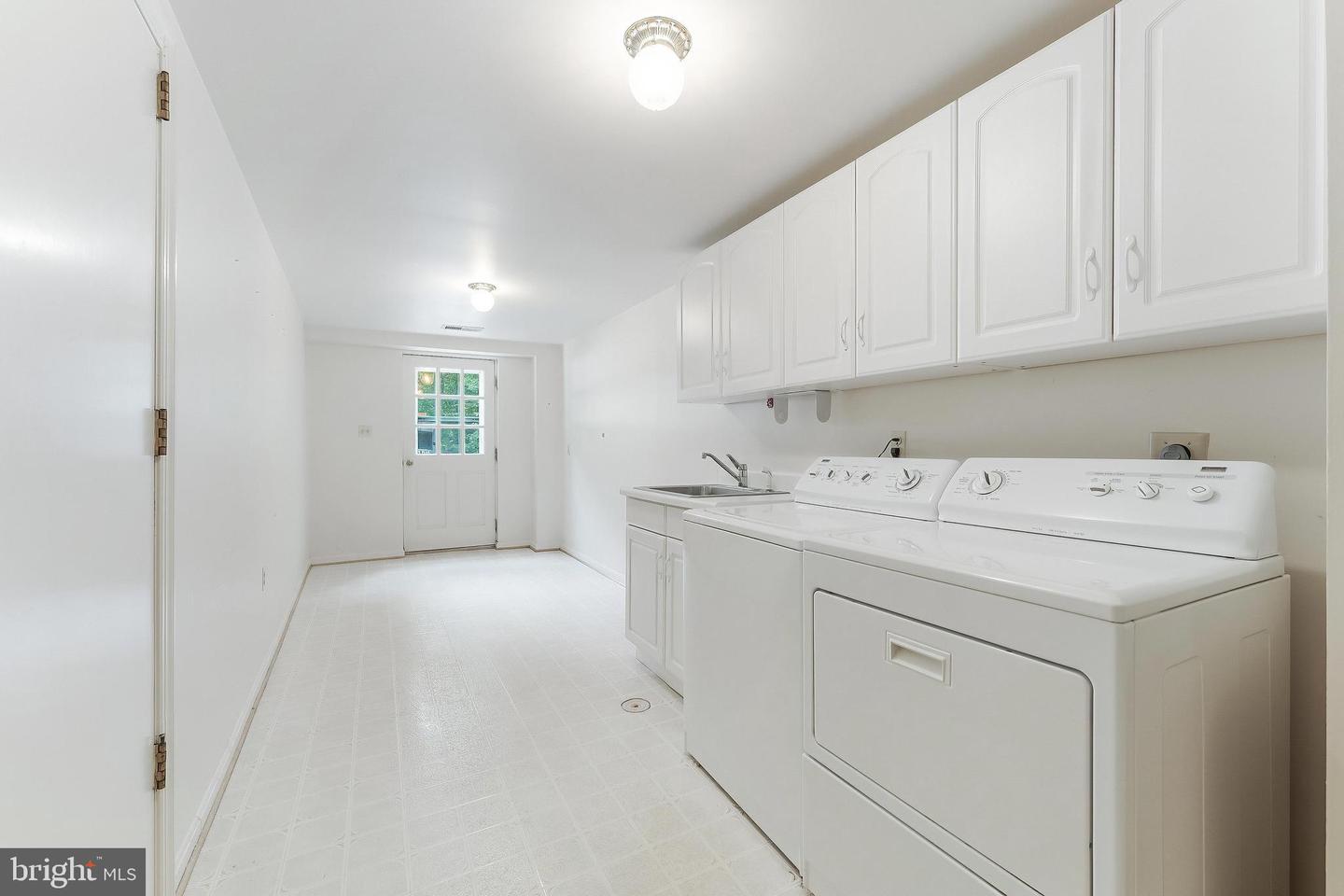 11115 Streamview Ct