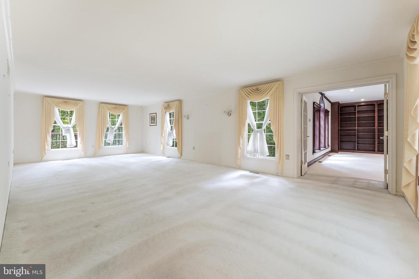 11115 Streamview Ct