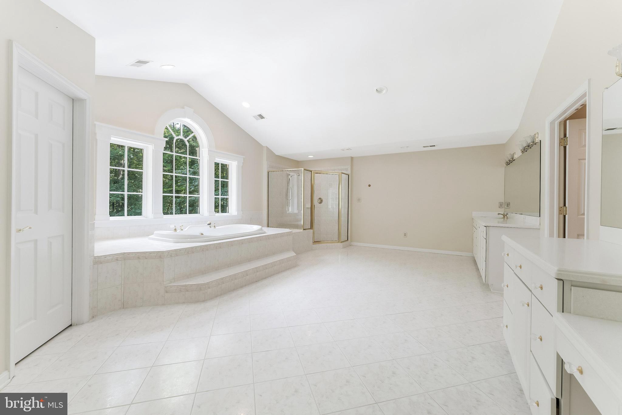 11115 Streamview Ct