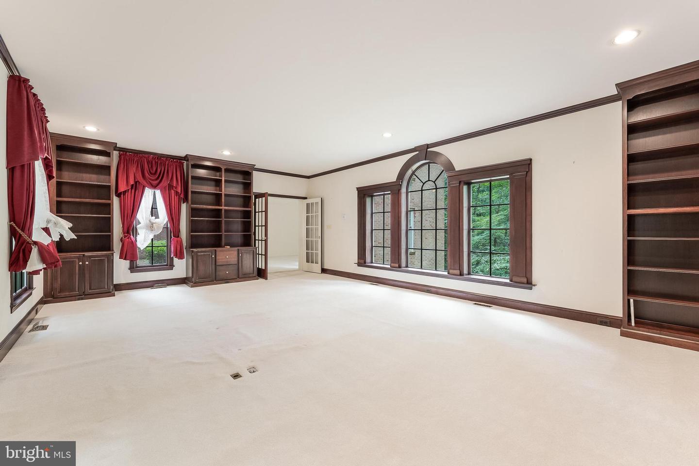 11115 Streamview Ct