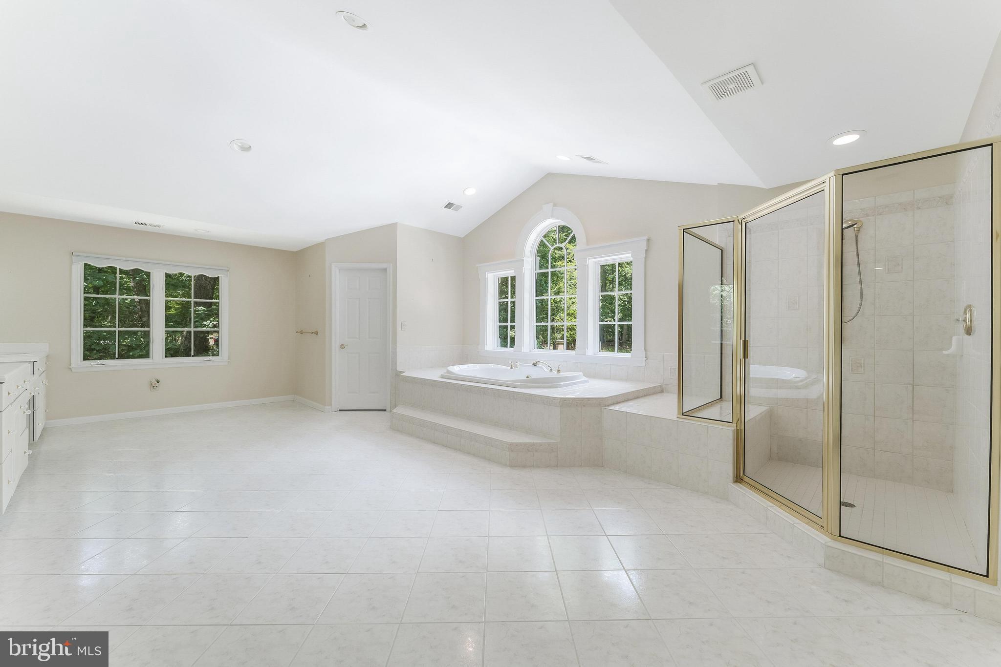 11115 Streamview Ct