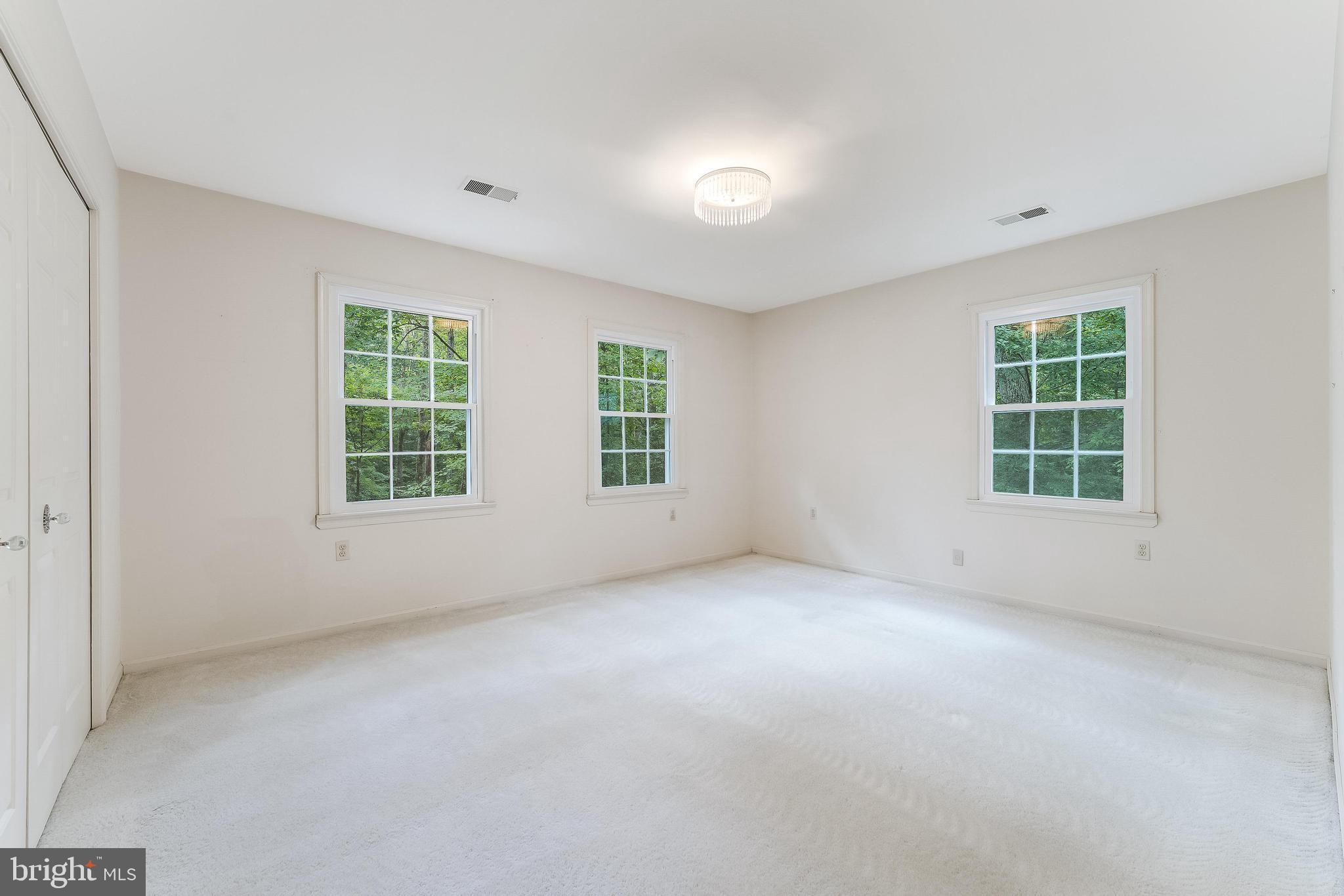 11115 Streamview Ct