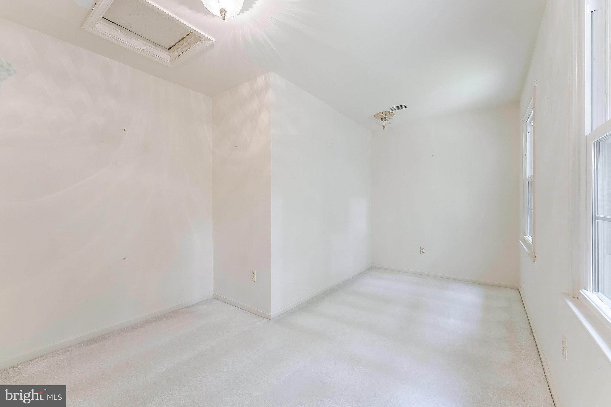11115 Streamview Ct