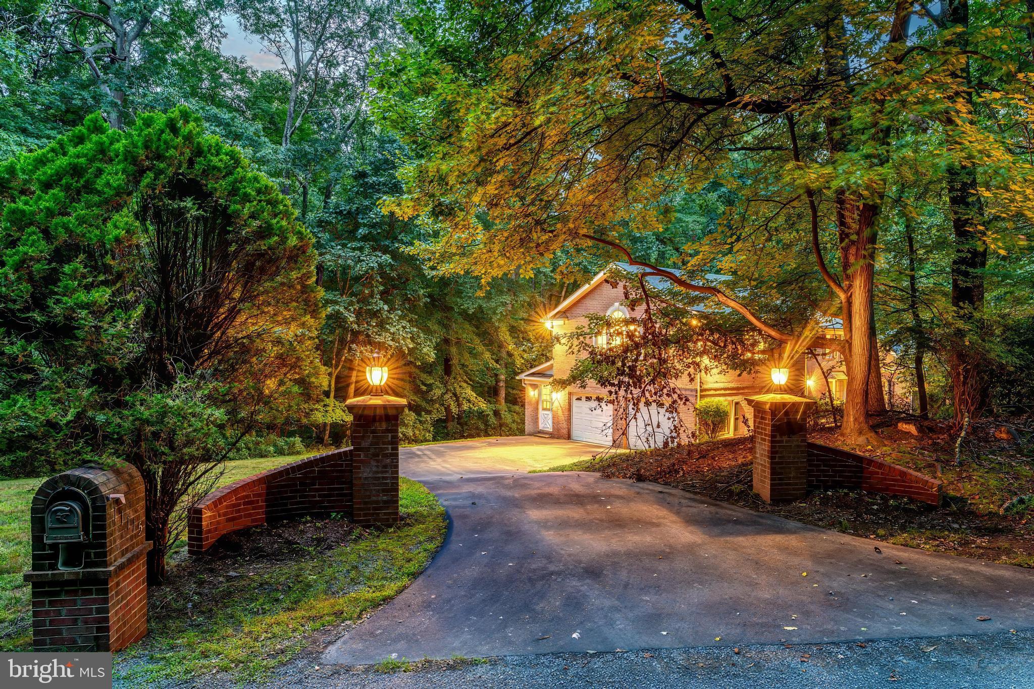 11115 Streamview Ct