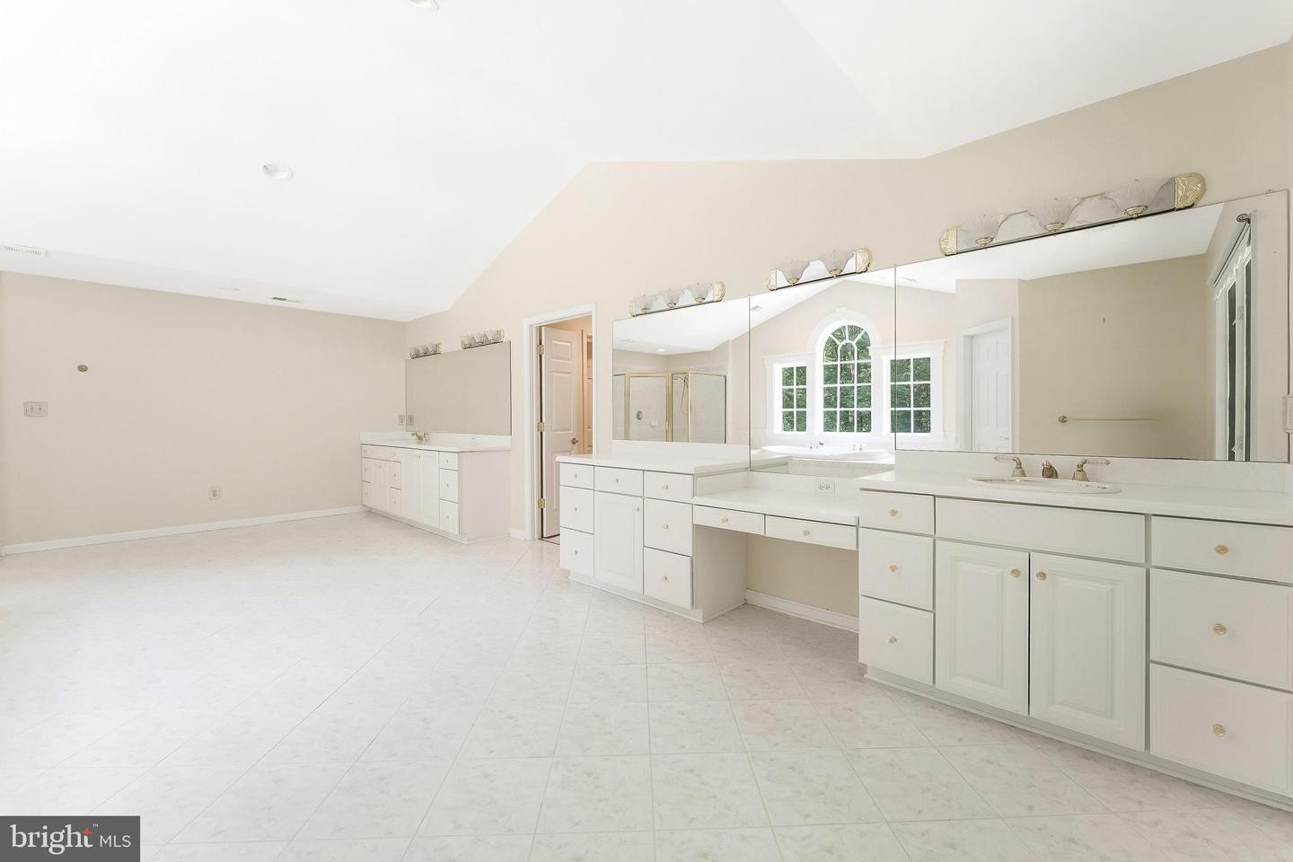 11115 Streamview Ct