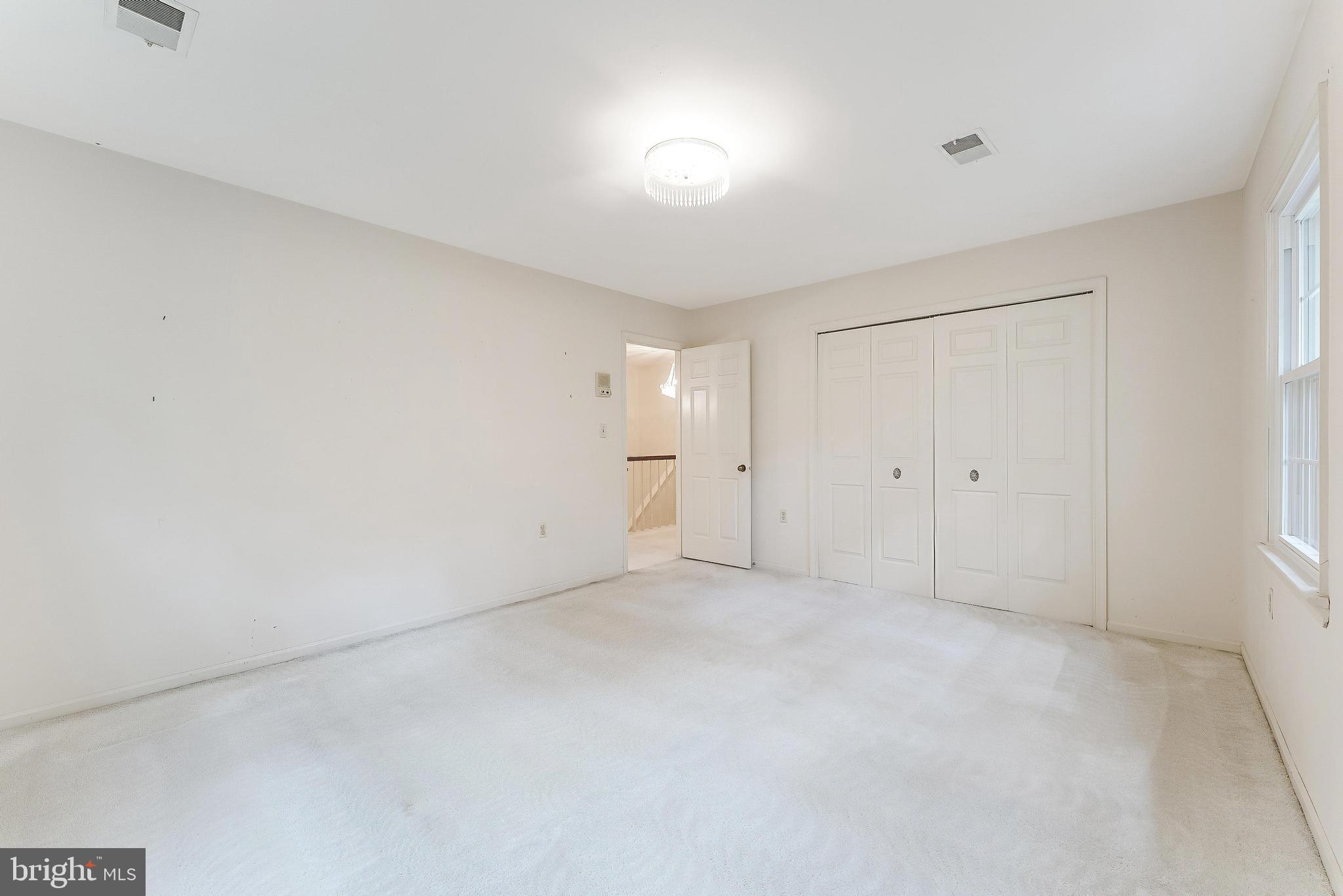 11115 Streamview Ct
