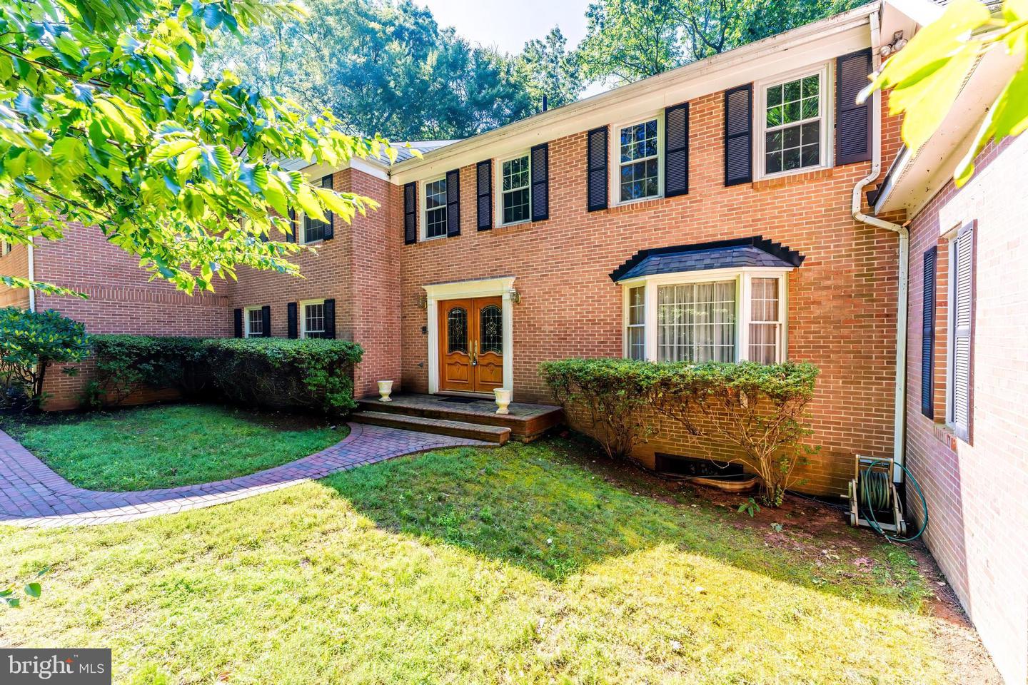 11115 Streamview Ct