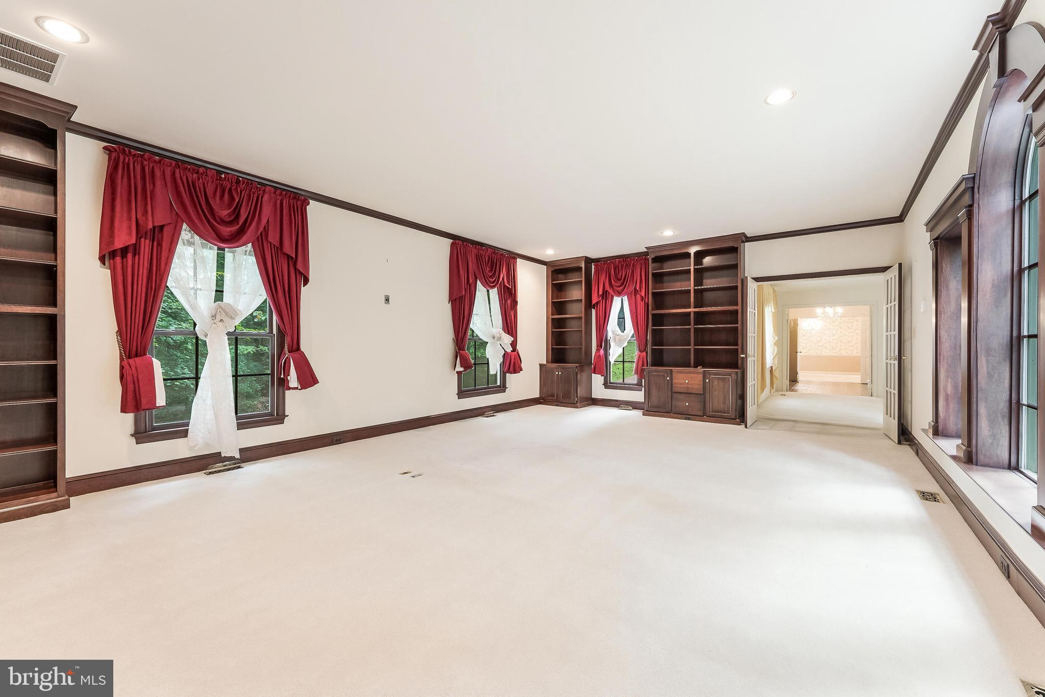 11115 Streamview Ct