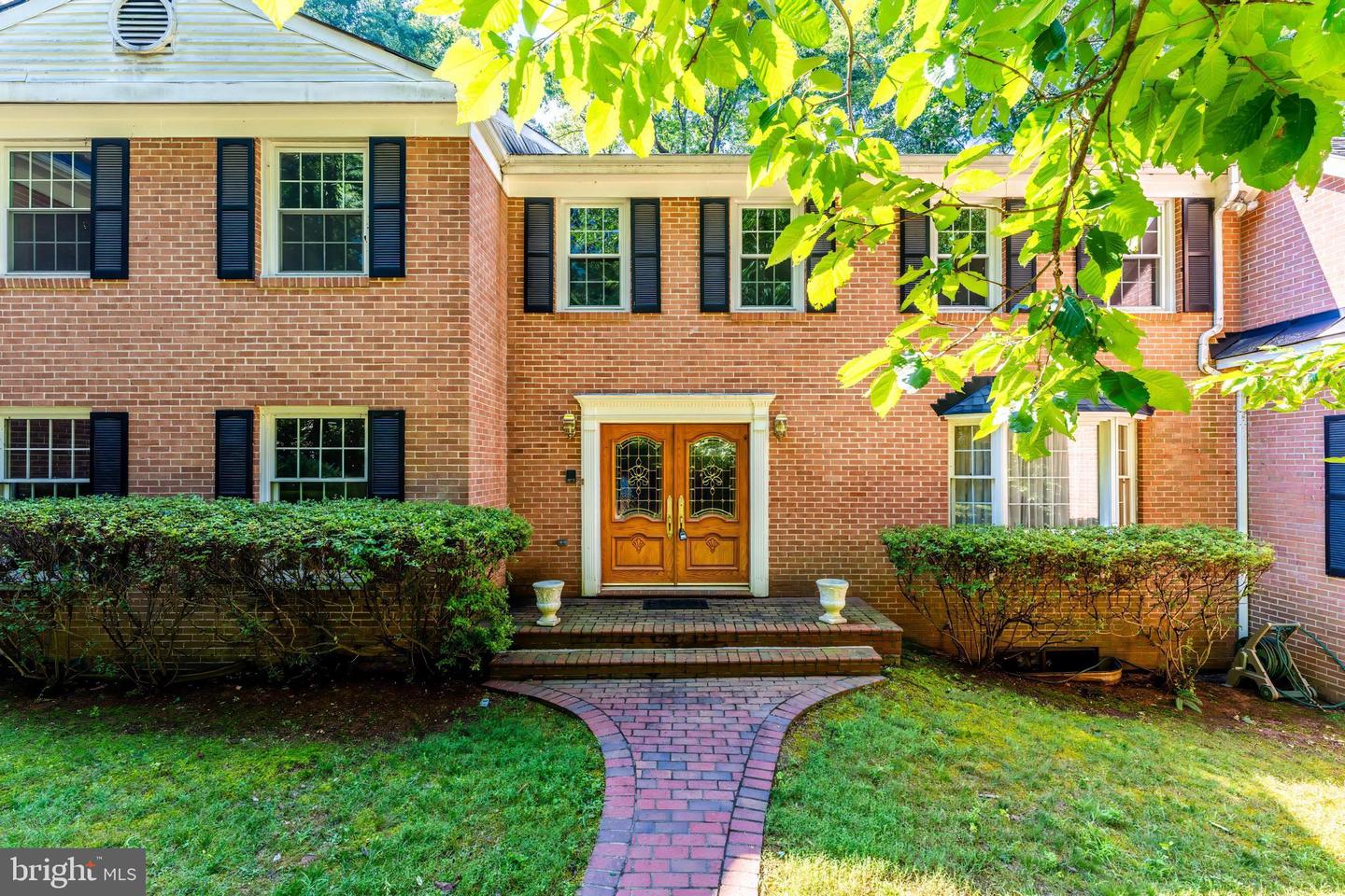 11115 Streamview Ct