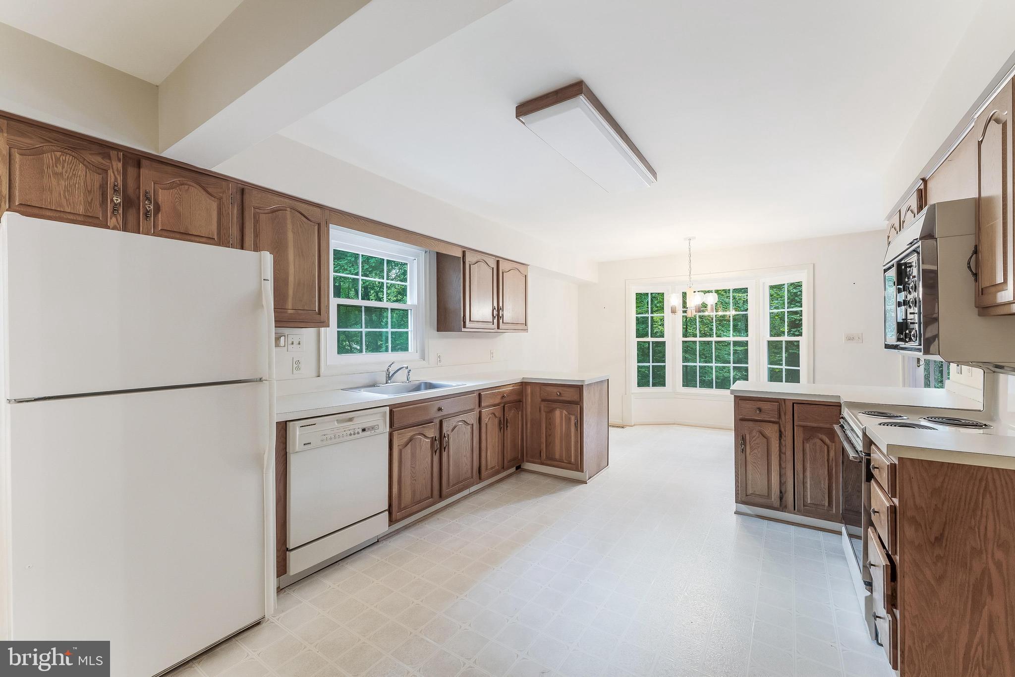 11115 Streamview Ct