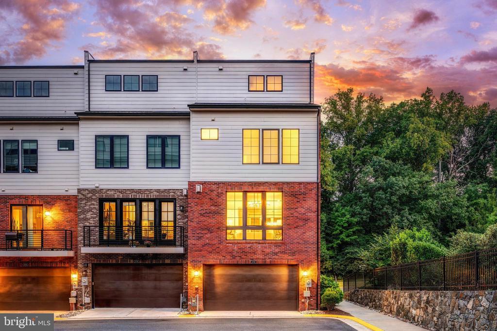 11748 Sunrise Valley Dr