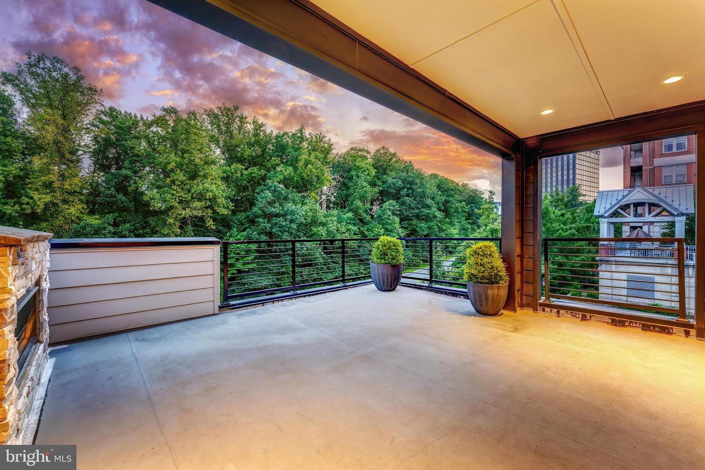 11748 Sunrise Valley Dr