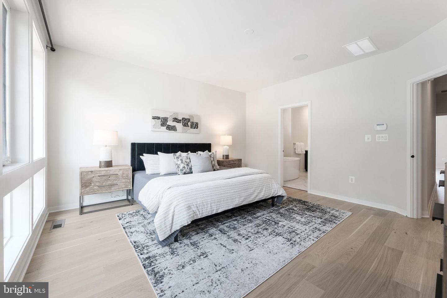11748 Sunrise Valley Dr