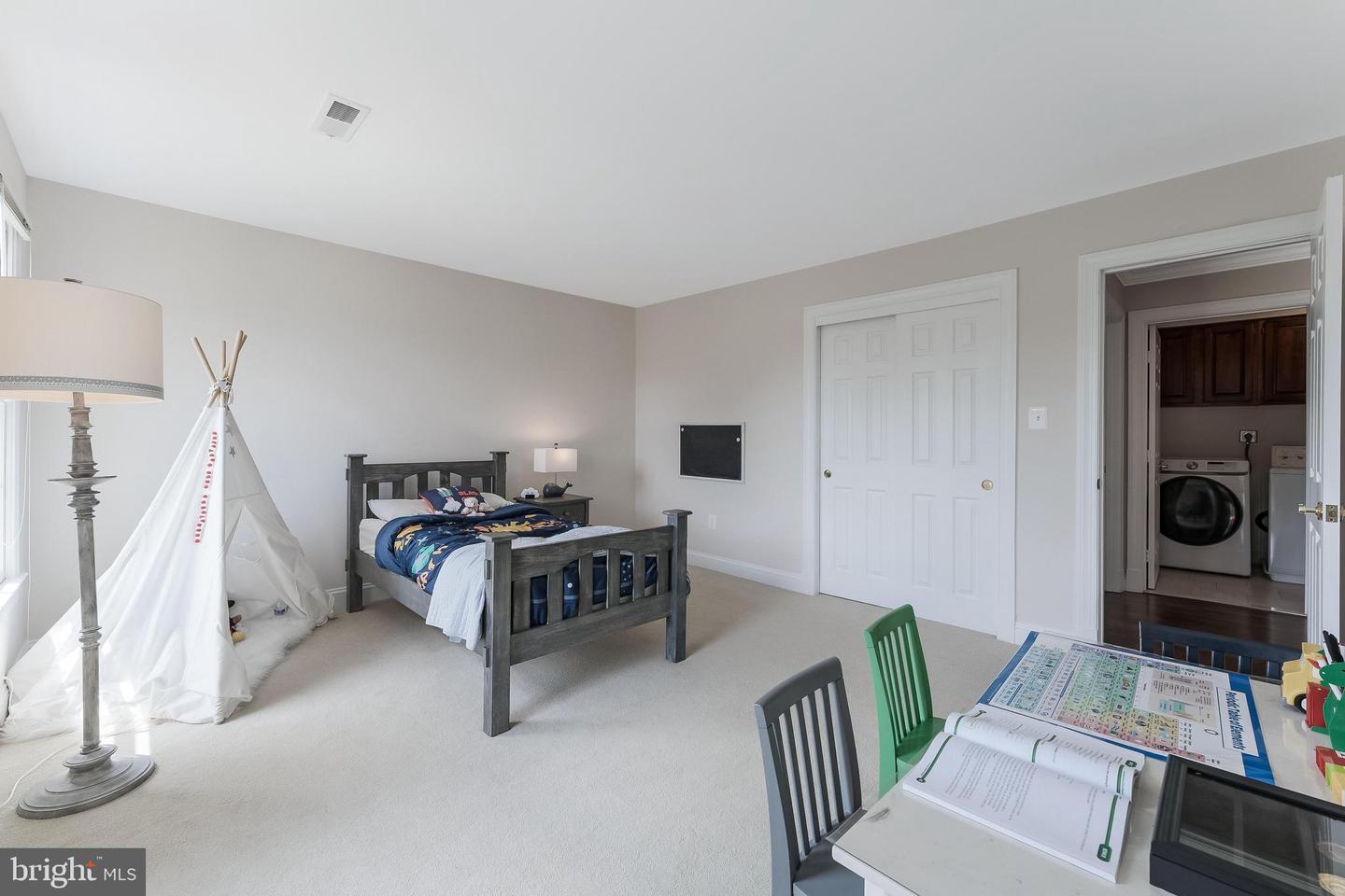 10114 Nedra Dr