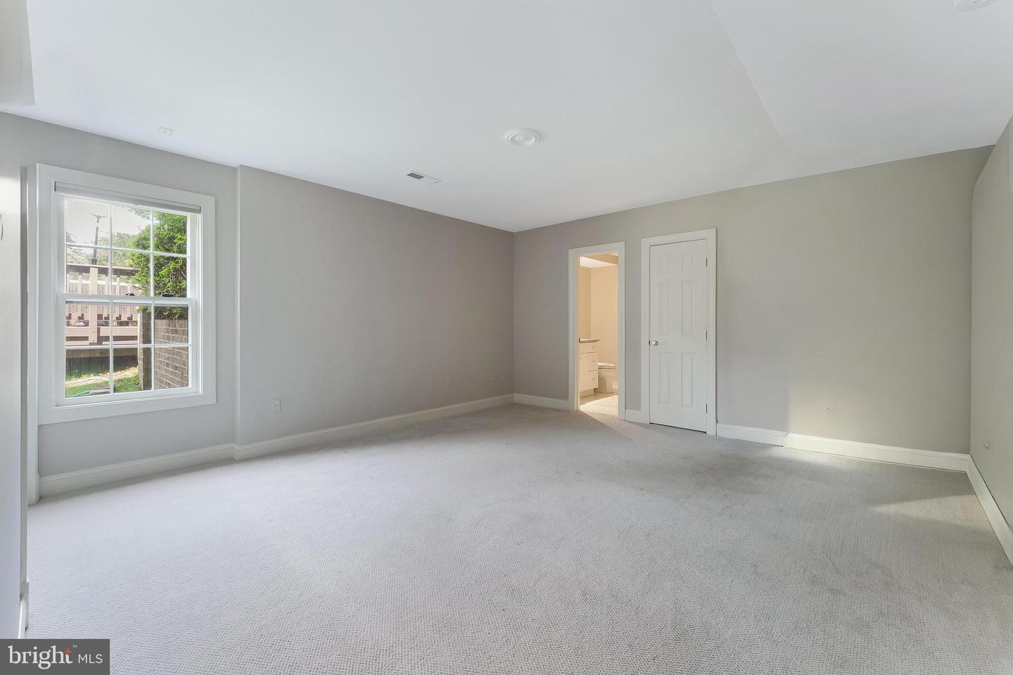 10114 Nedra Dr