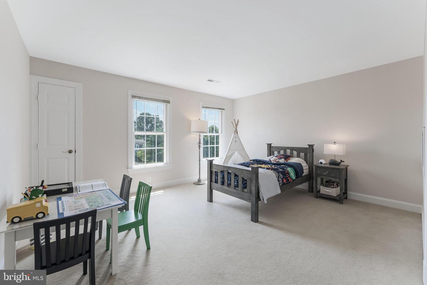 10114 Nedra Dr