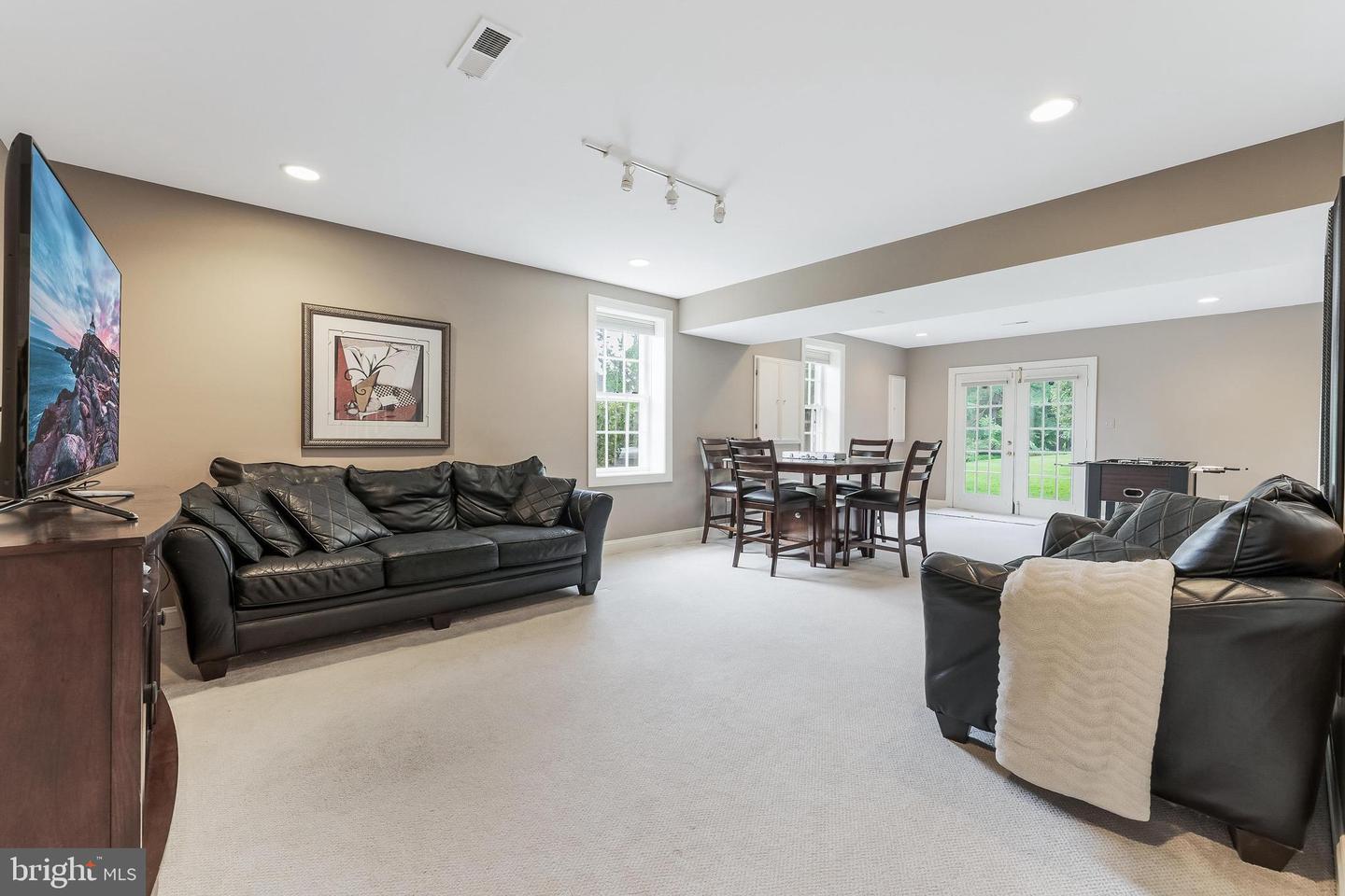 10114 Nedra Dr