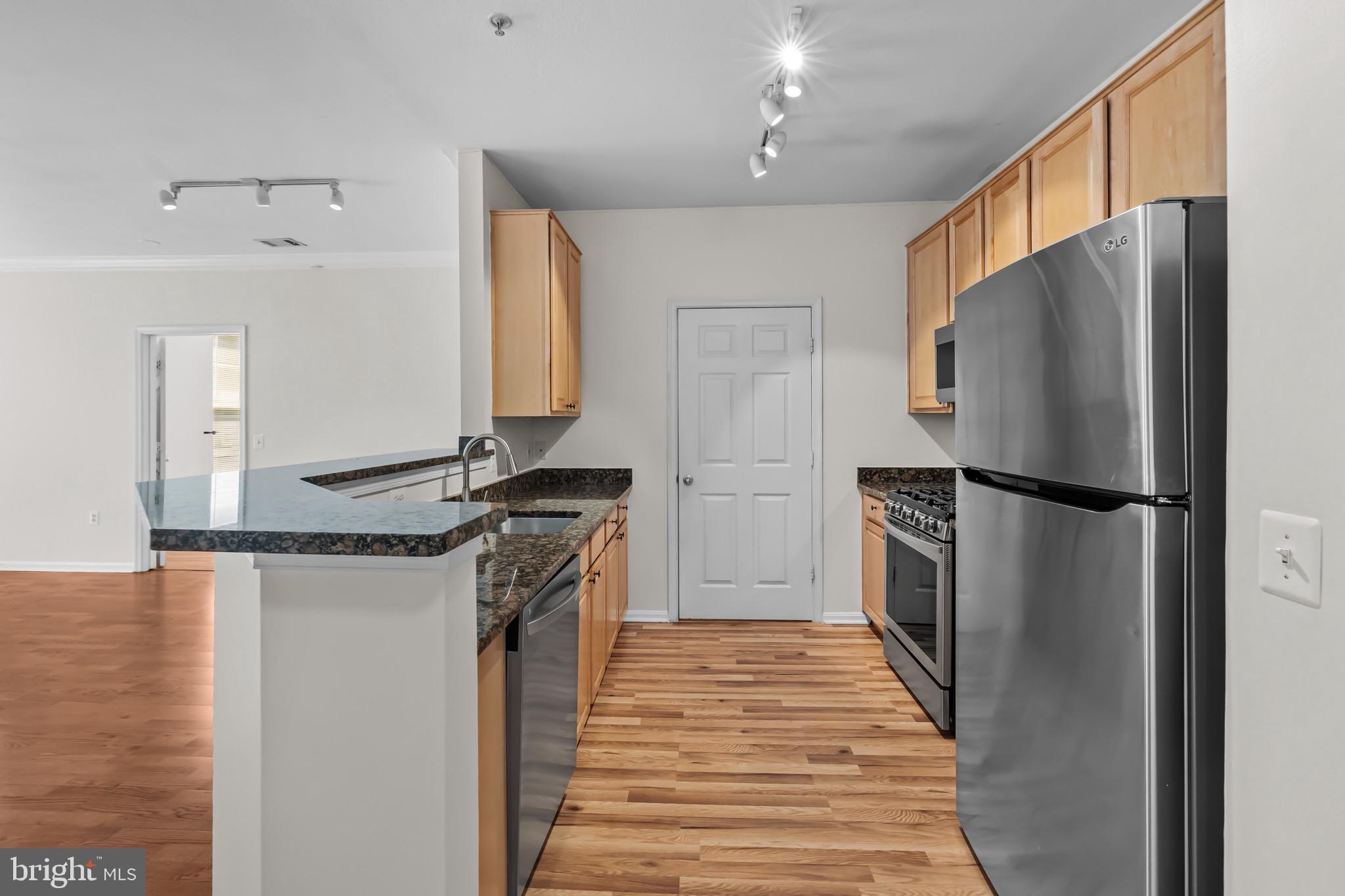 9486 VIRGINIA CENTER BOULEVARD 218