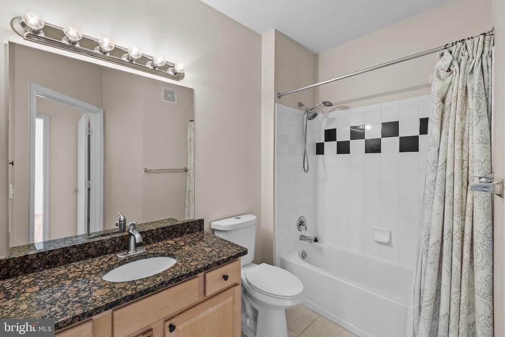 9486 VIRGINIA CENTER BOULEVARD 218