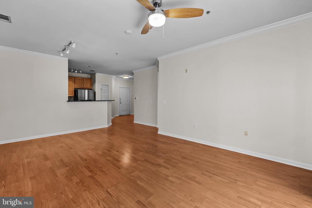 9486 VIRGINIA CENTER BOULEVARD 218