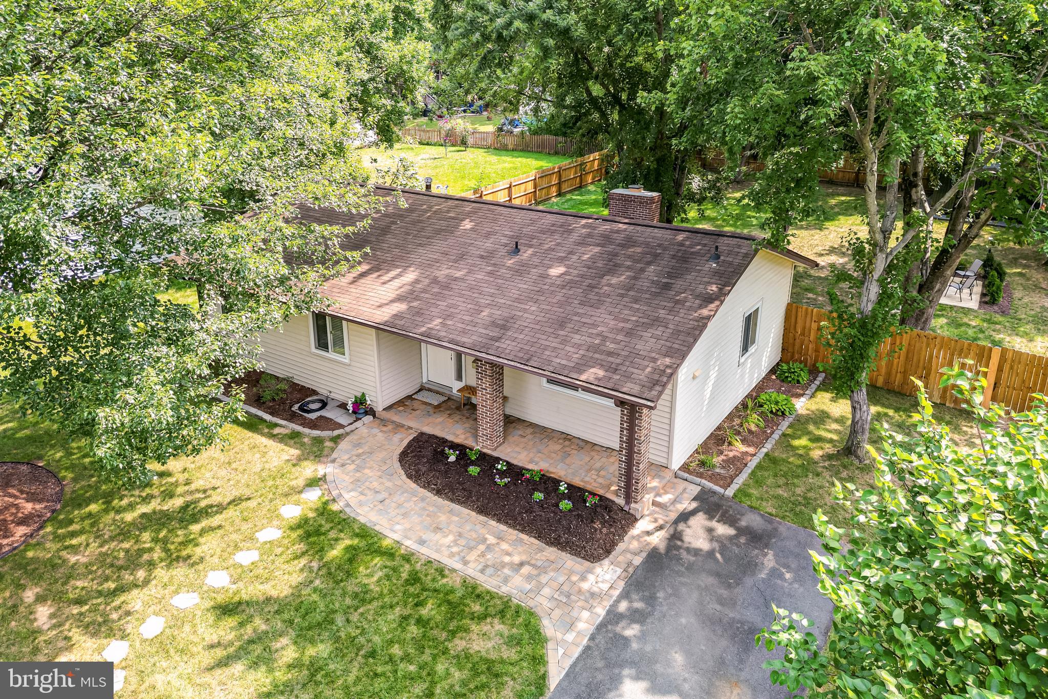 909 MCDANIEL COURT