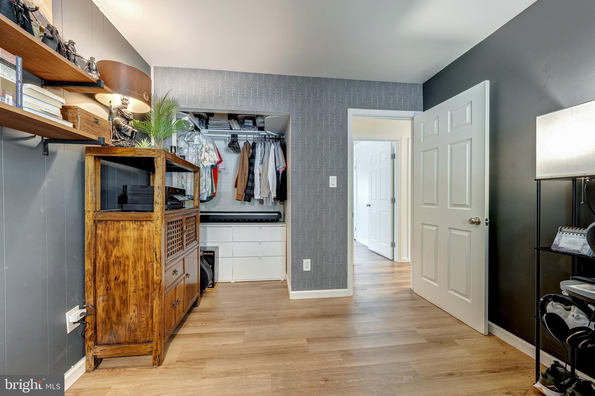 909 MCDANIEL COURT