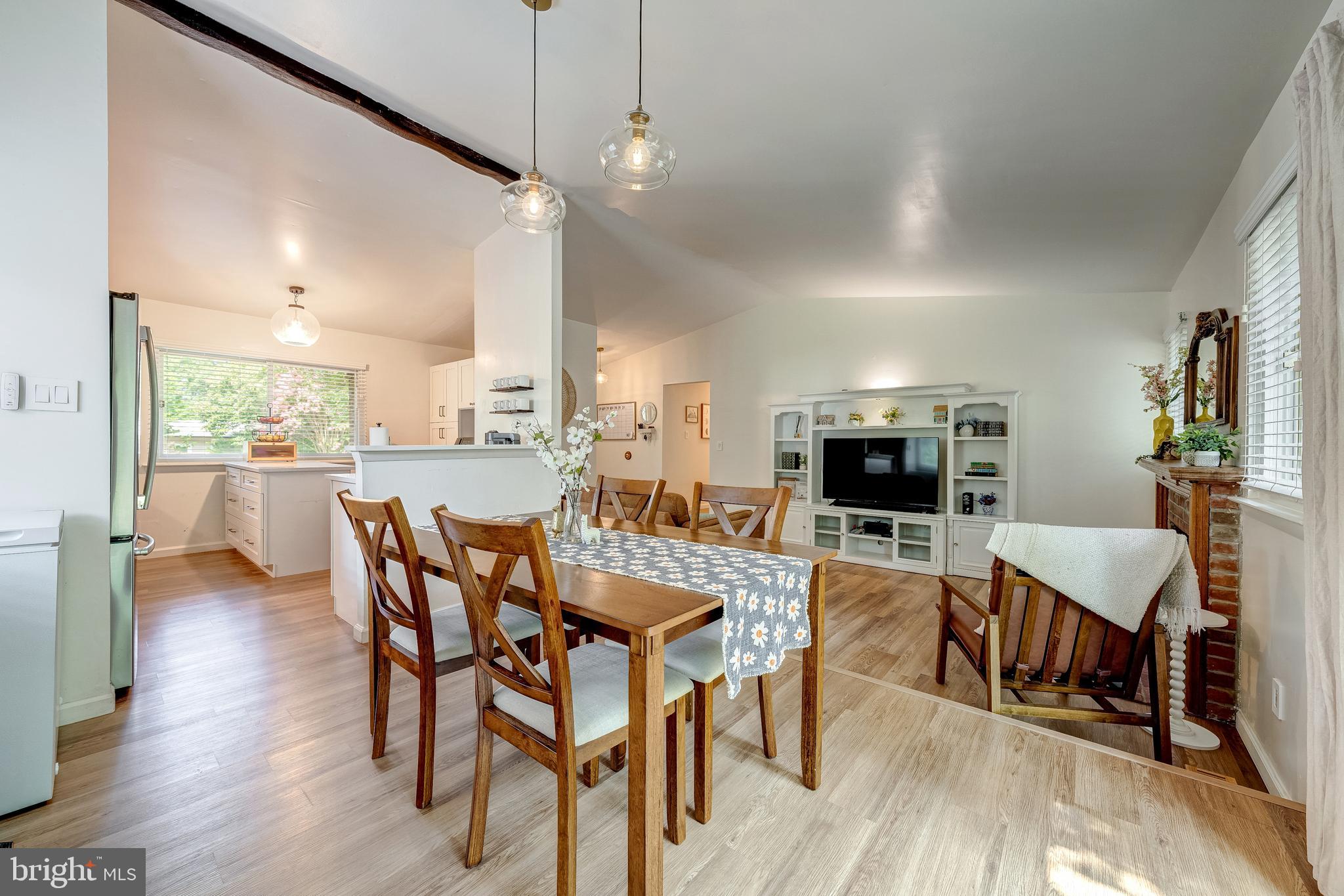 909 MCDANIEL COURT