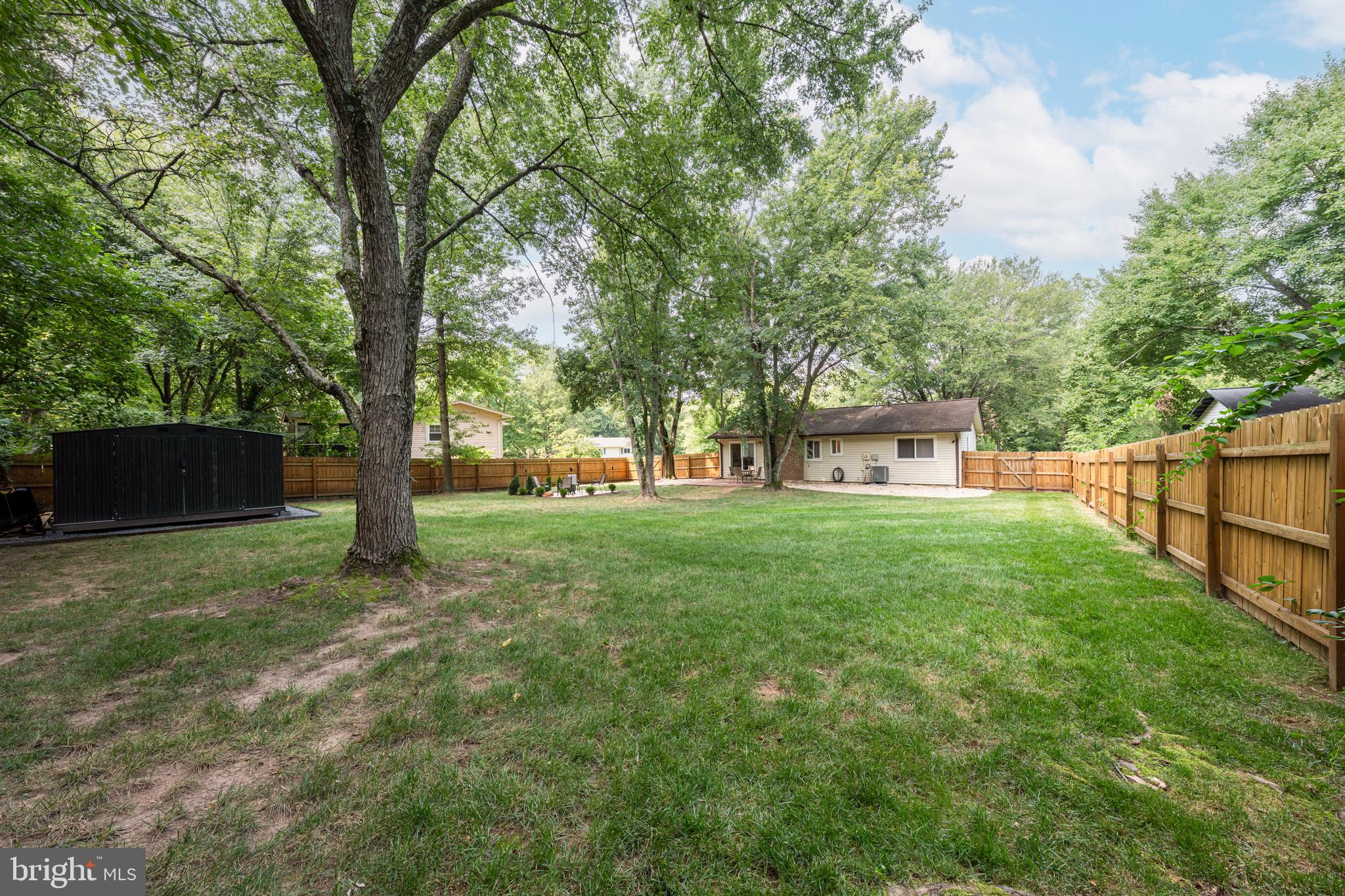 909 MCDANIEL COURT