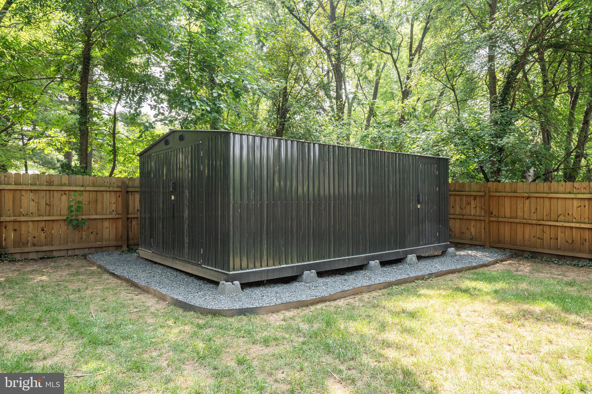 909 MCDANIEL COURT