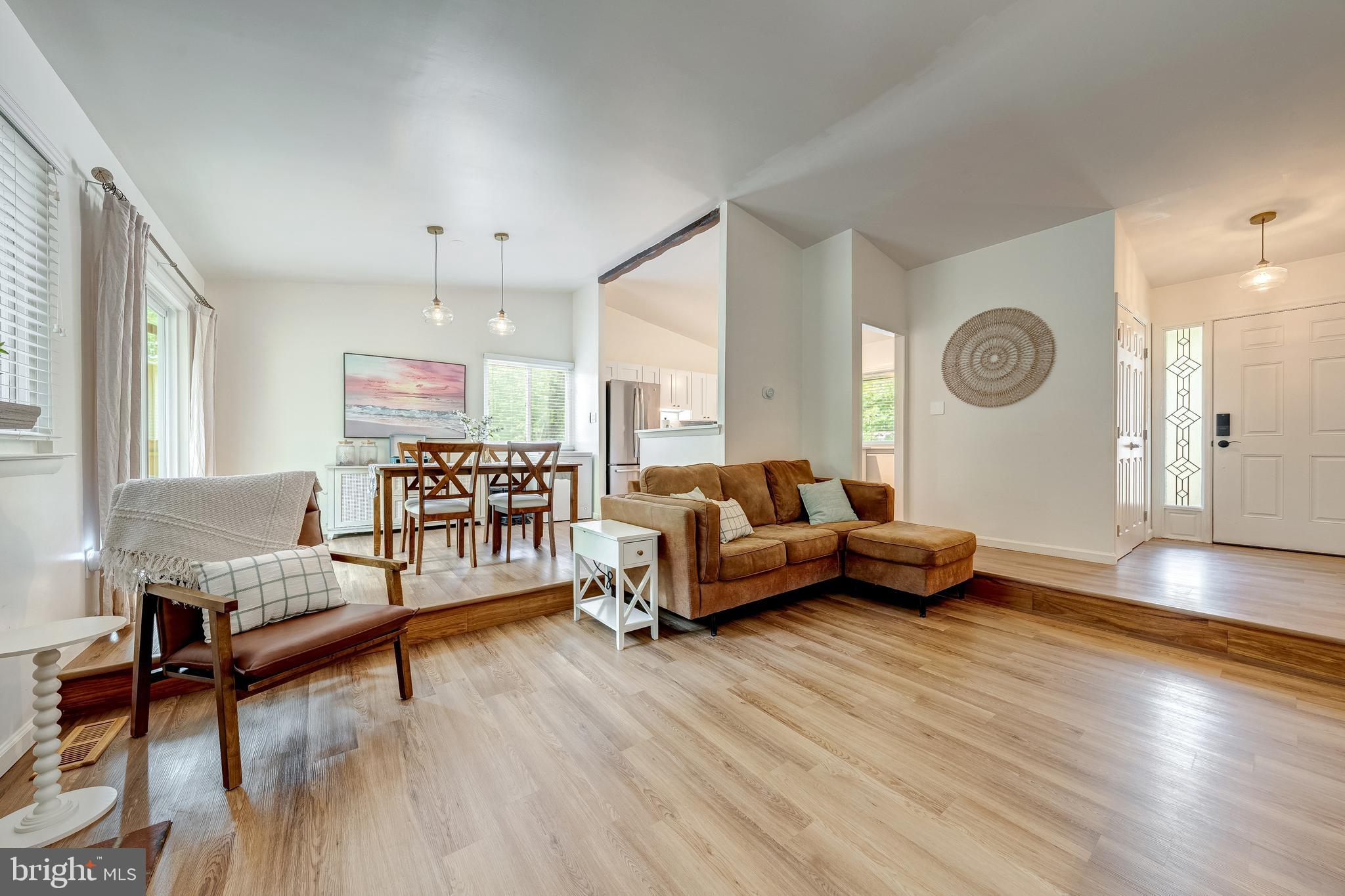 909 MCDANIEL COURT