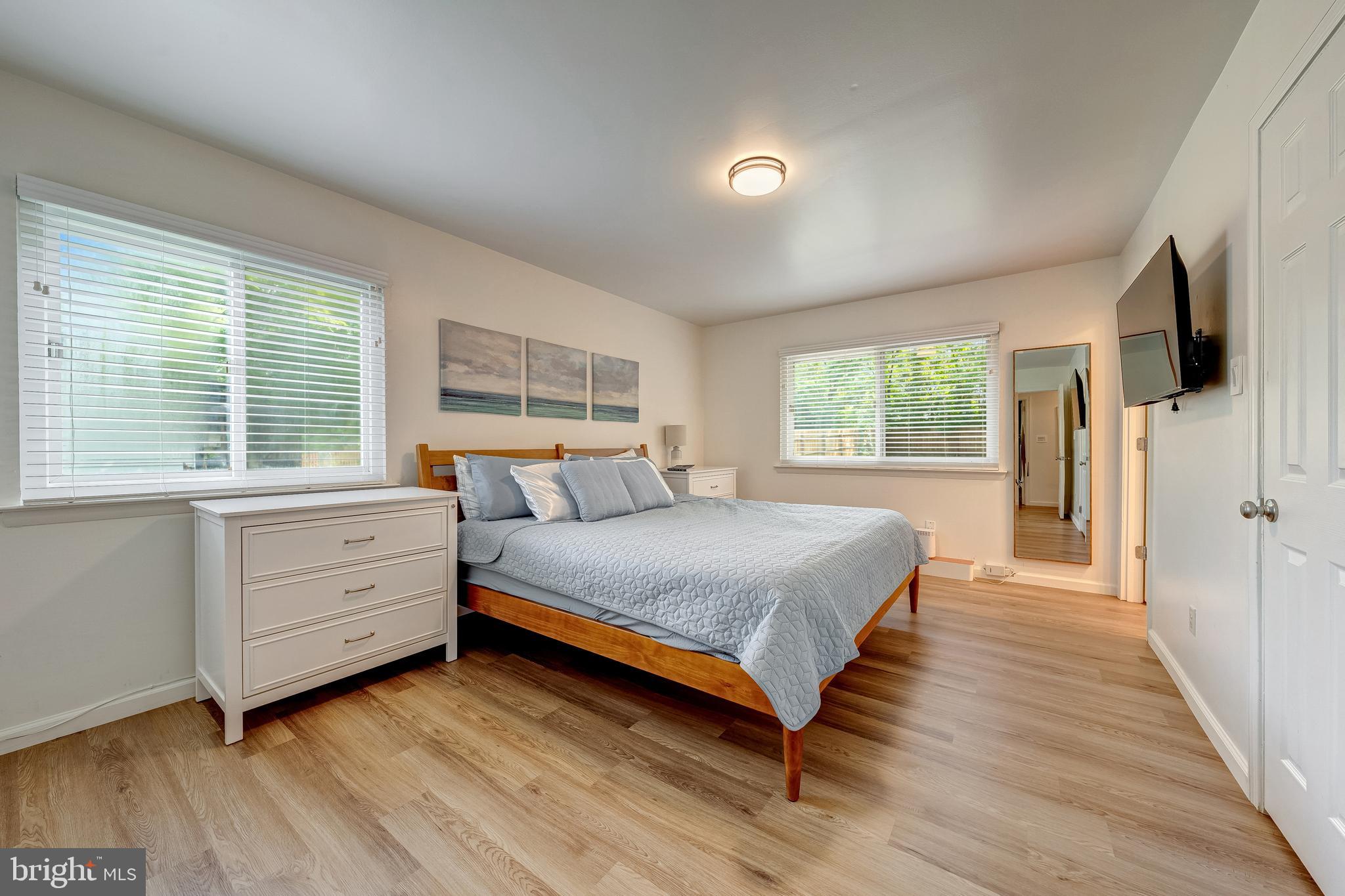 909 MCDANIEL COURT