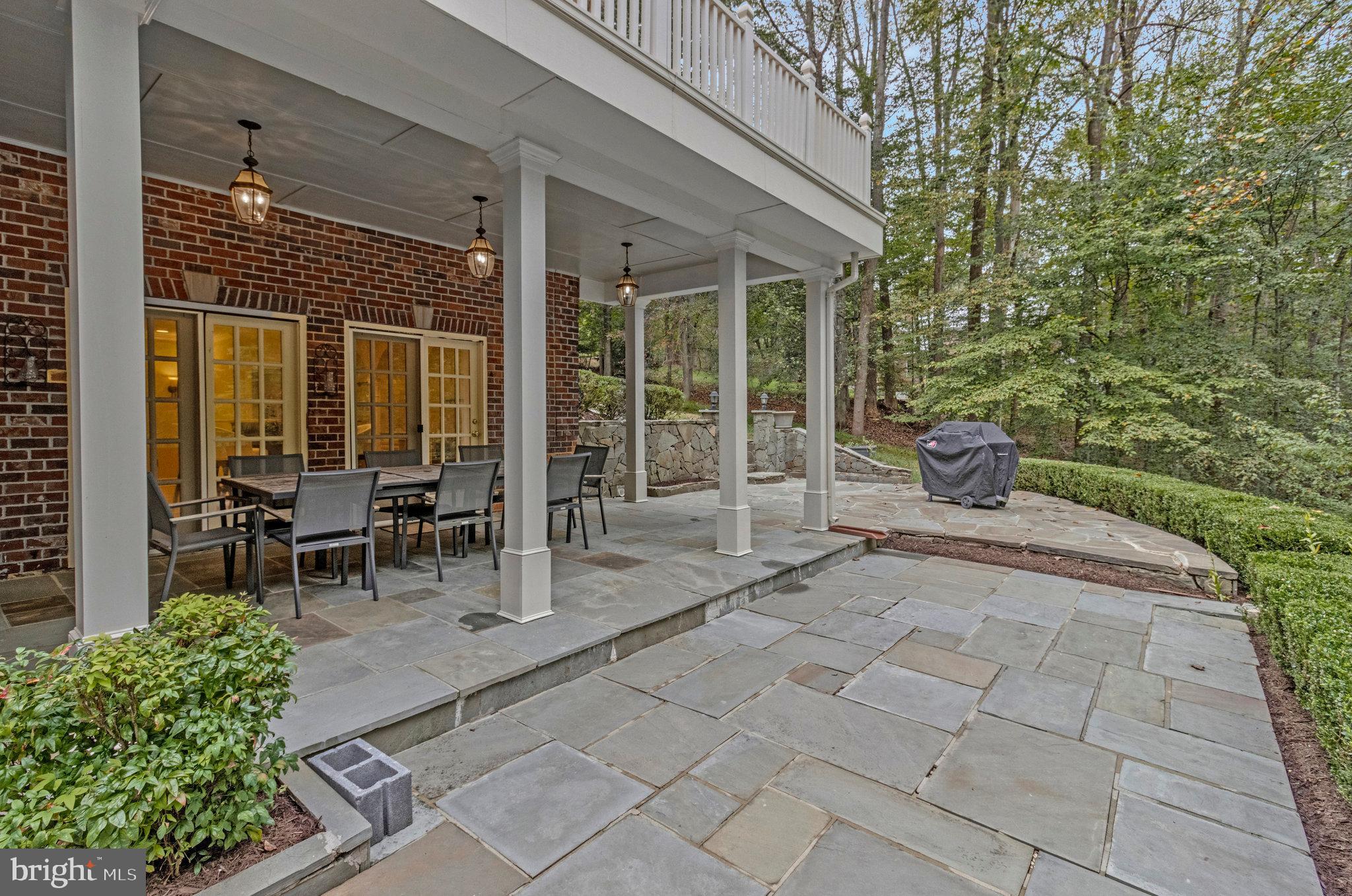 10112 HIGH HILL COURT