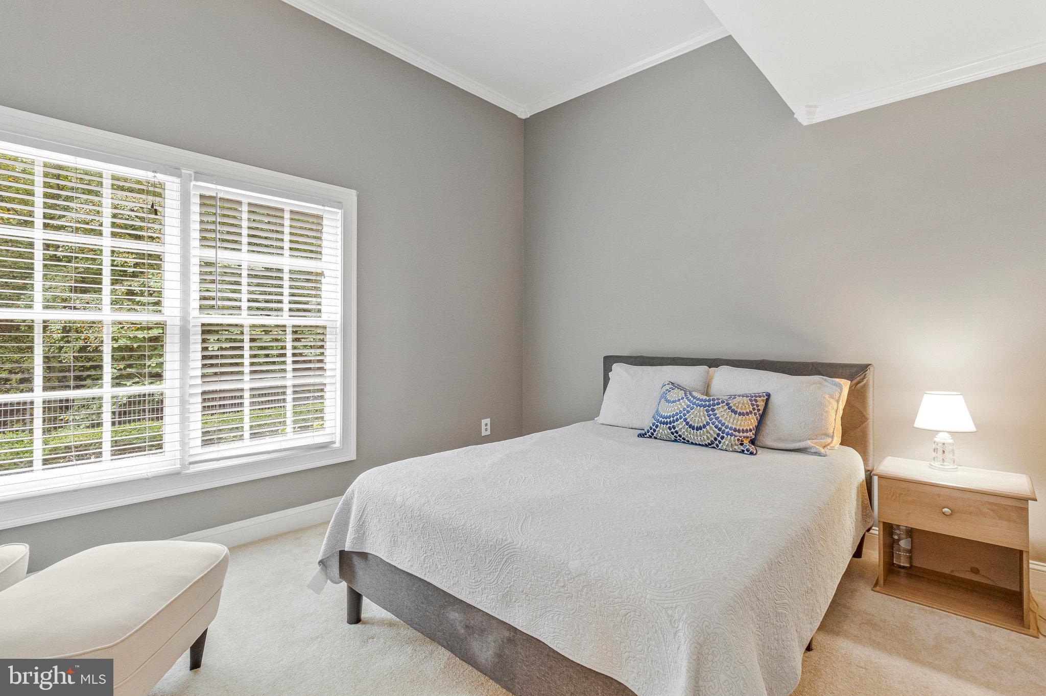 10112 HIGH HILL COURT