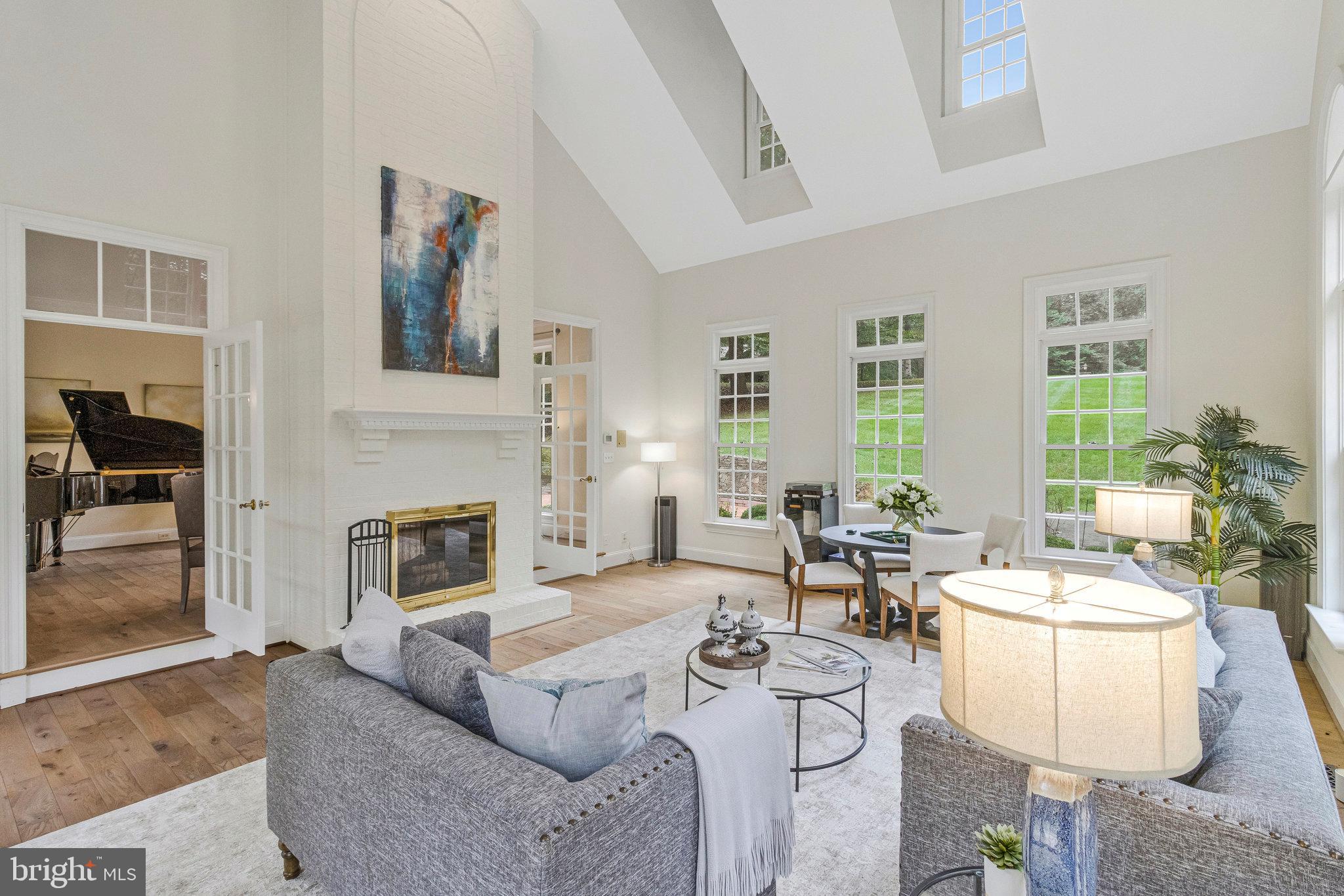 10112 HIGH HILL COURT