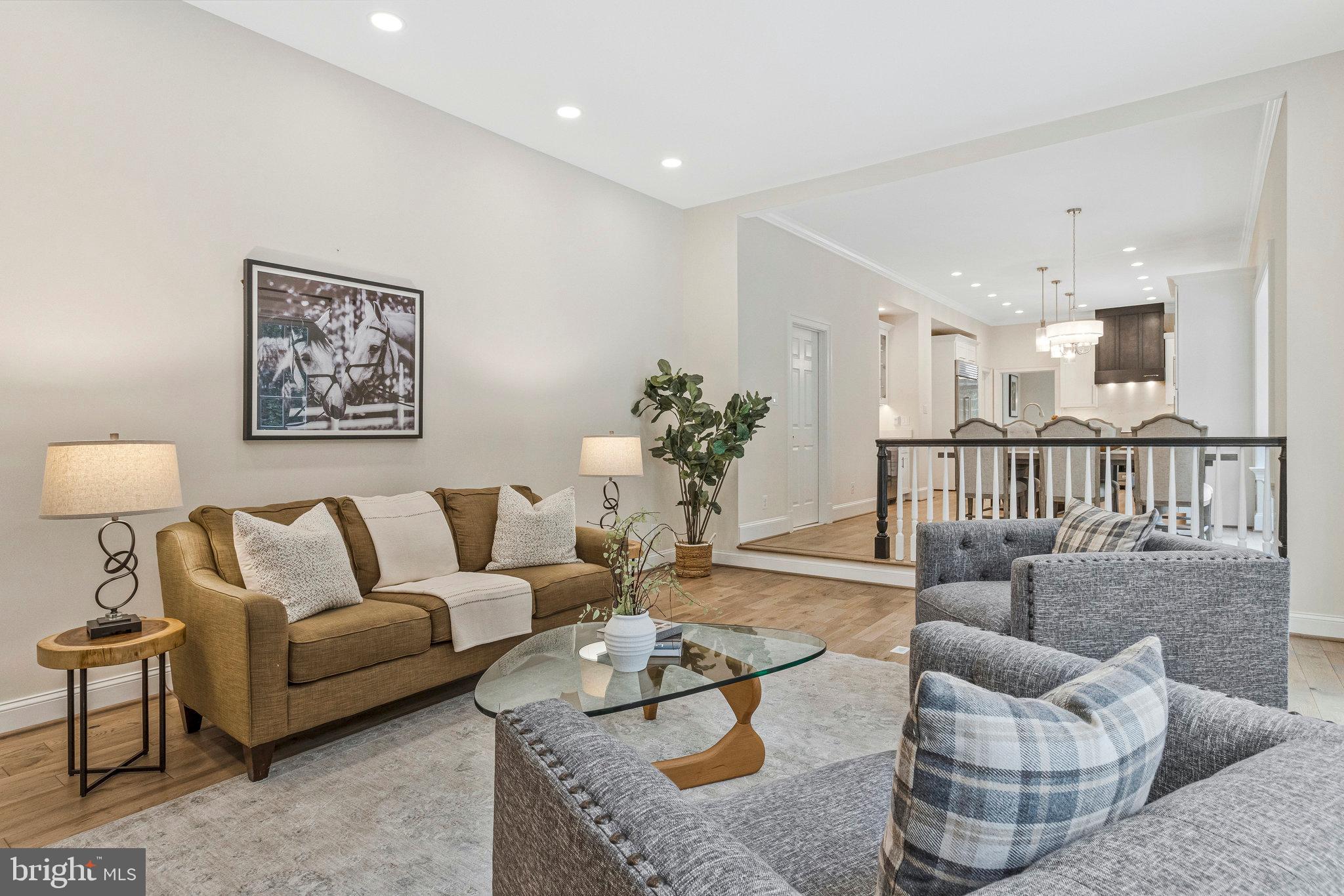 10112 HIGH HILL COURT