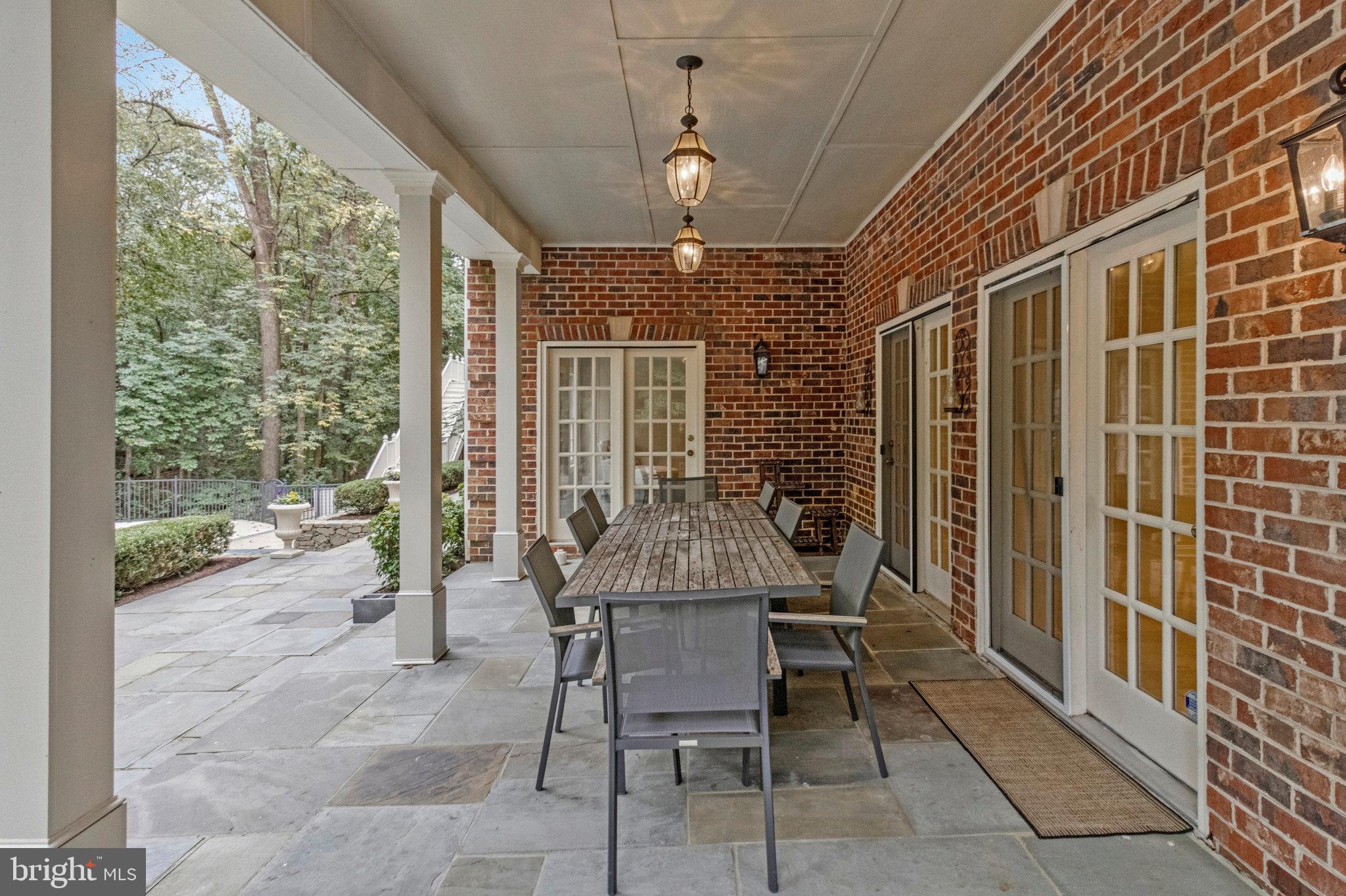 10112 HIGH HILL COURT