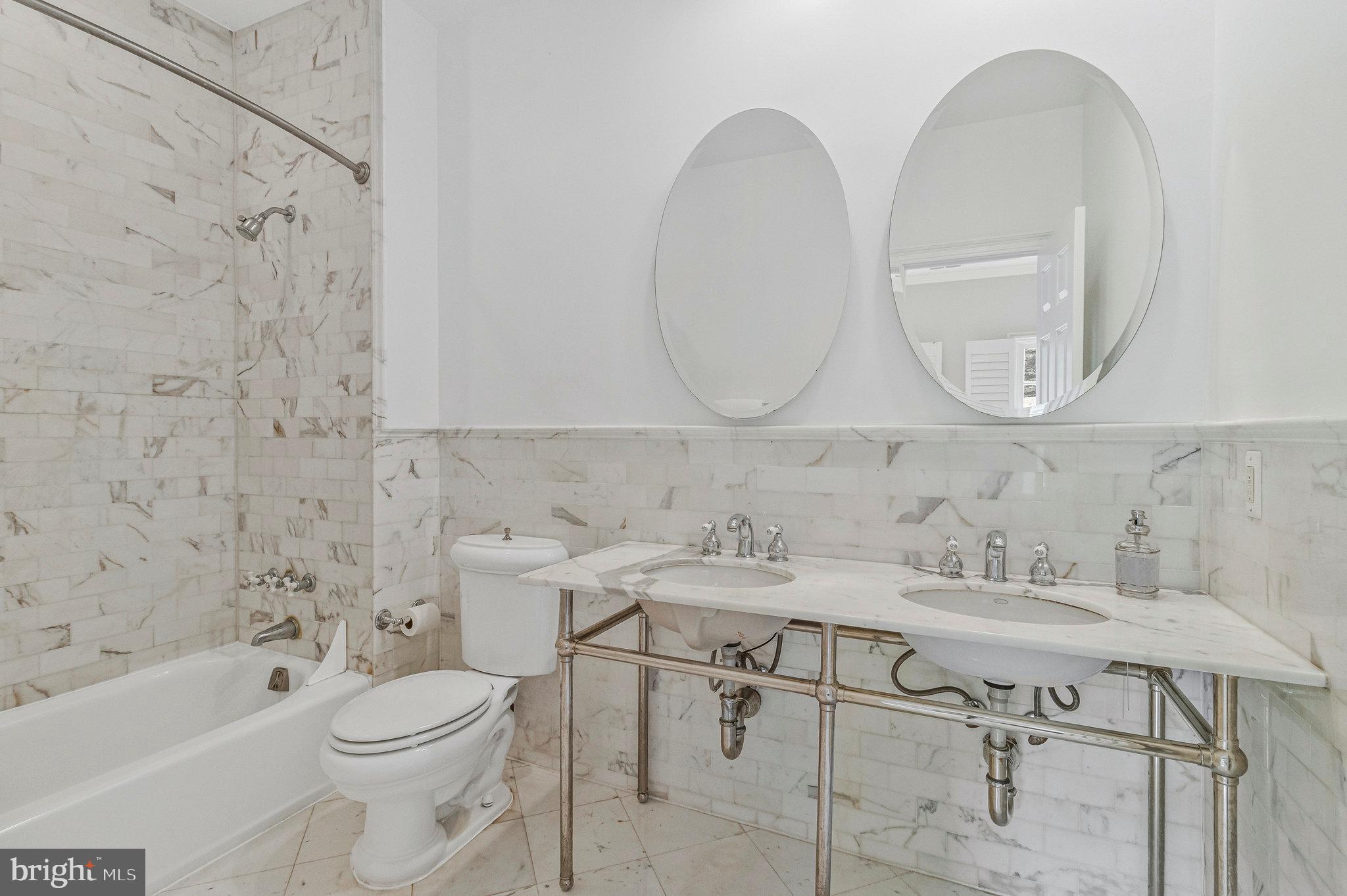 10112 HIGH HILL COURT