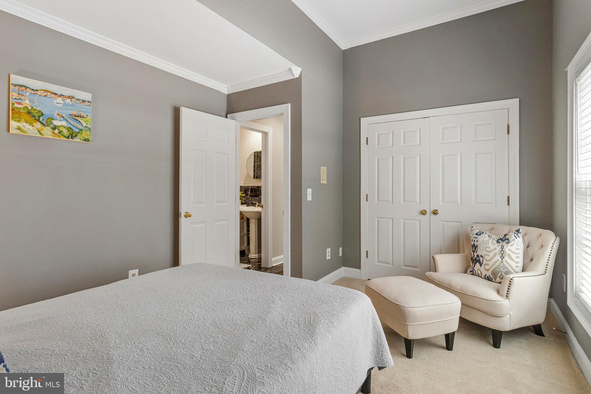 10112 HIGH HILL COURT