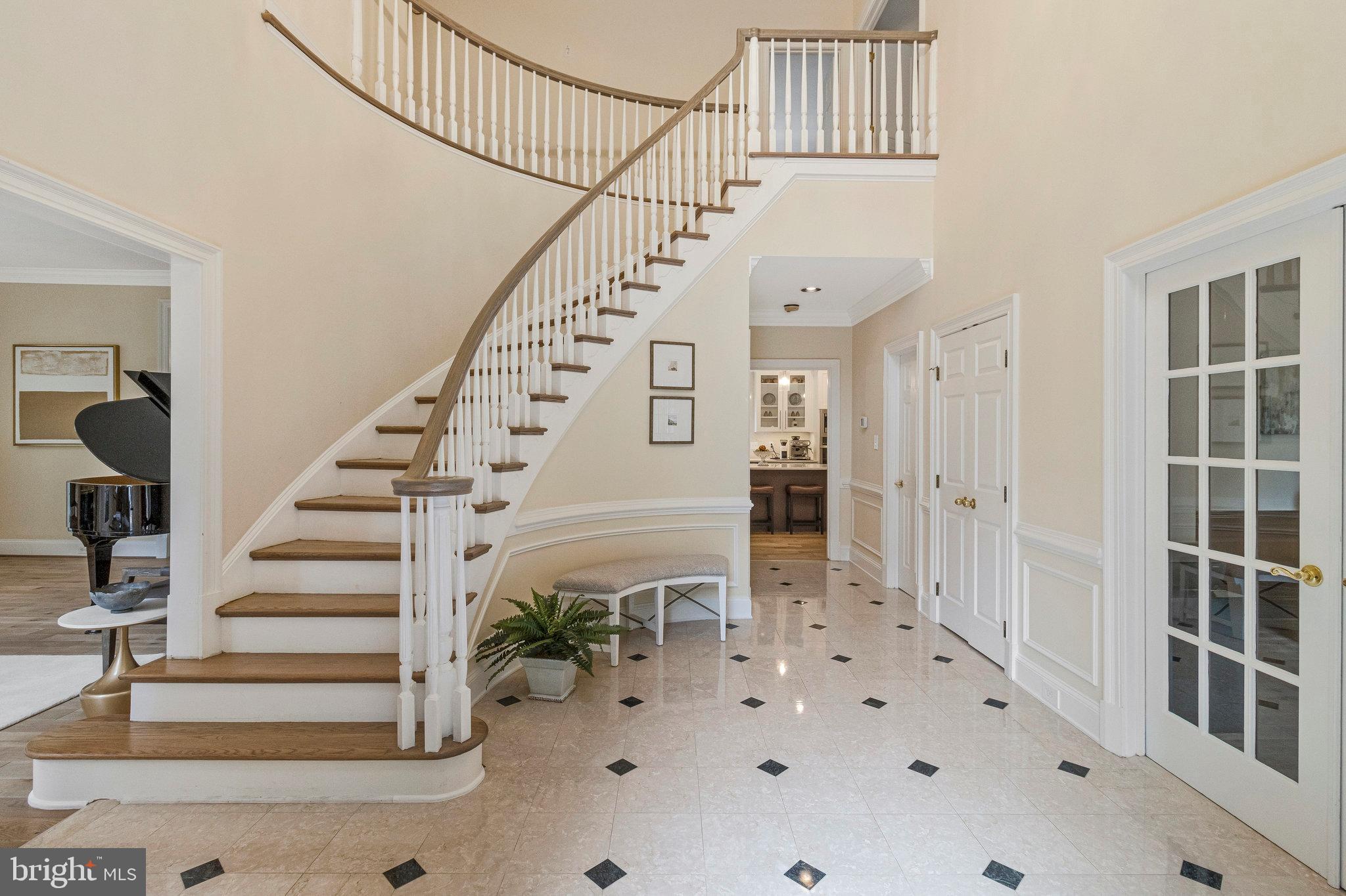 10112 HIGH HILL COURT