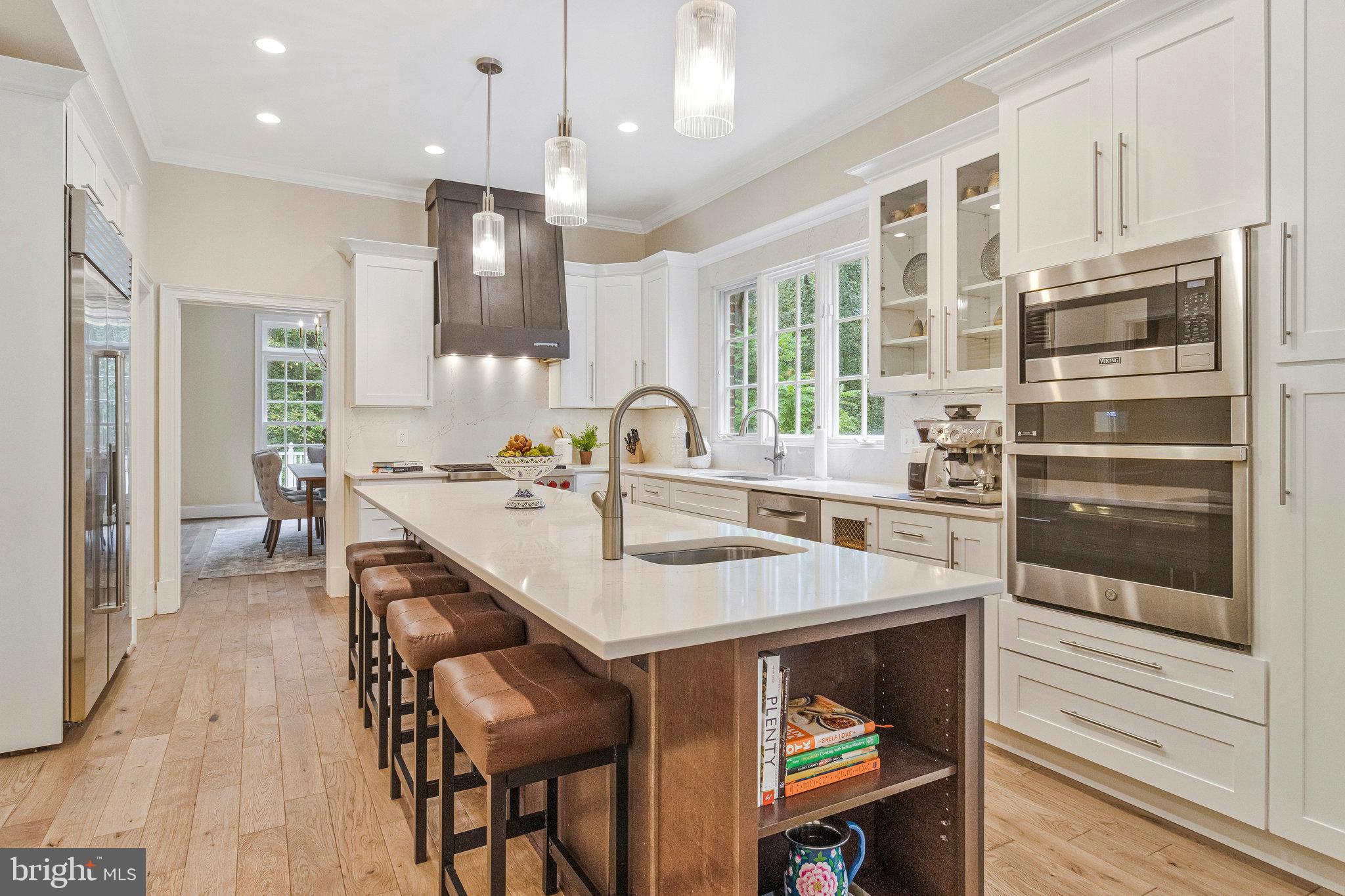 10112 HIGH HILL COURT