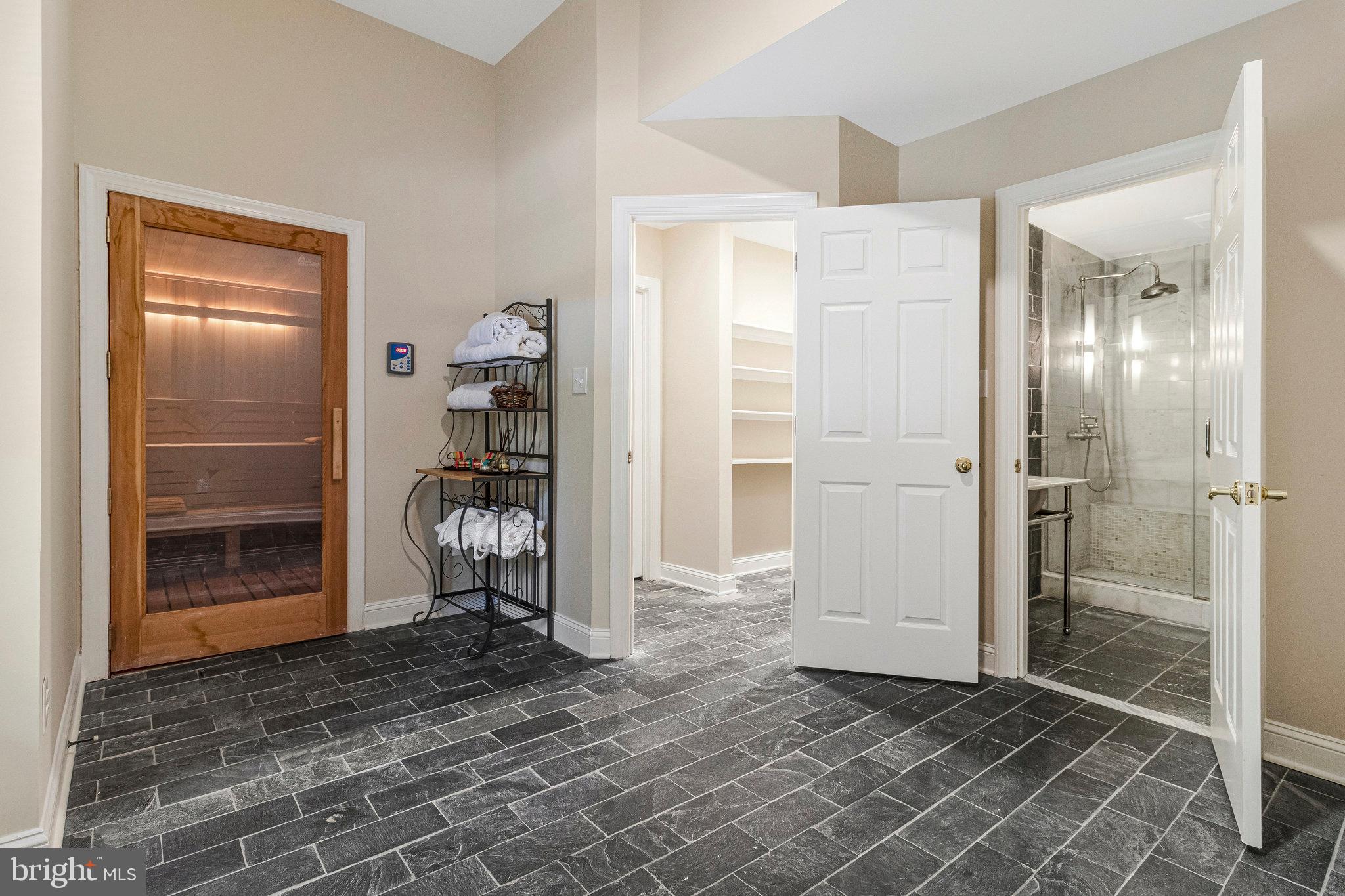 10112 HIGH HILL COURT