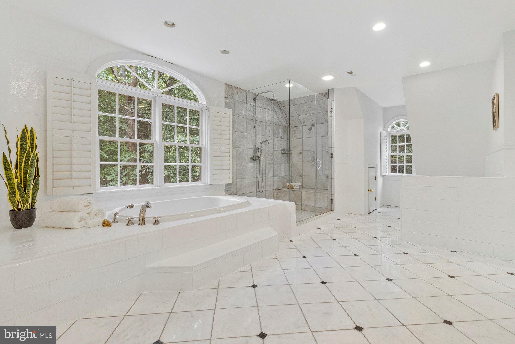 10112 HIGH HILL COURT