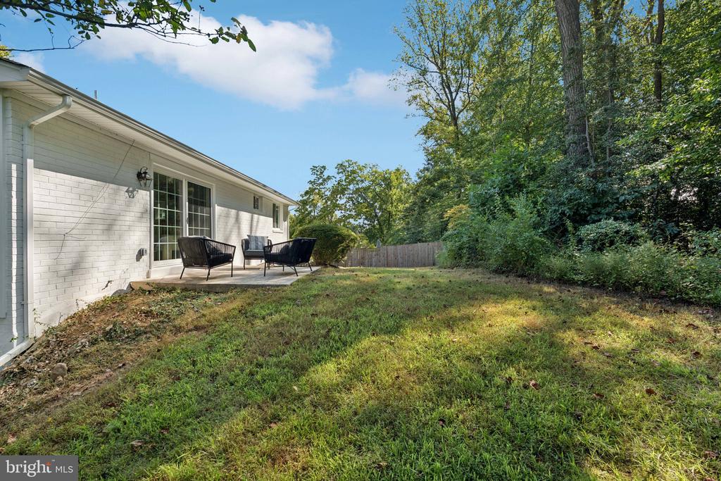 8717 VICTORIA ROAD