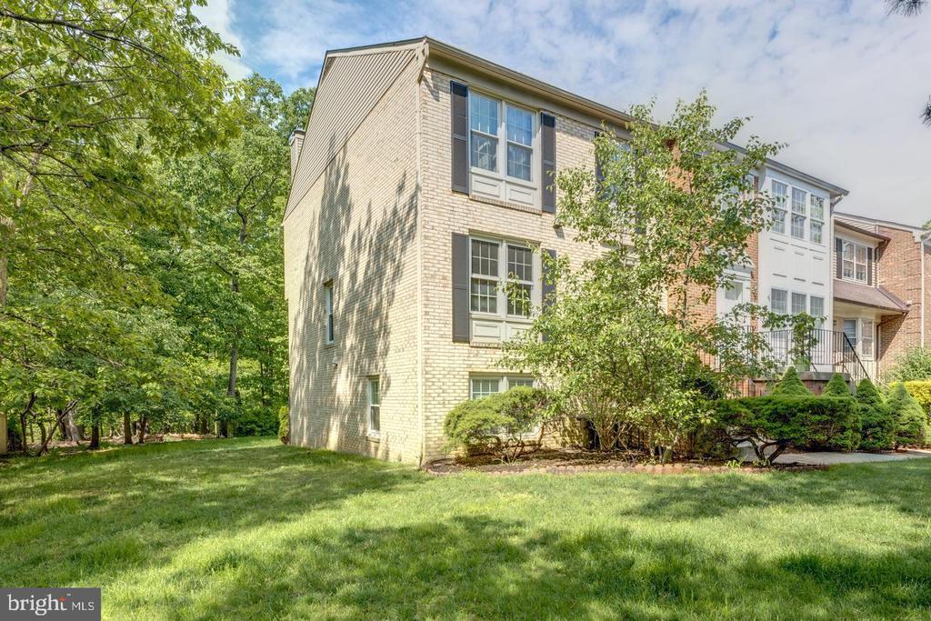 8601 RAGLAN ROAD