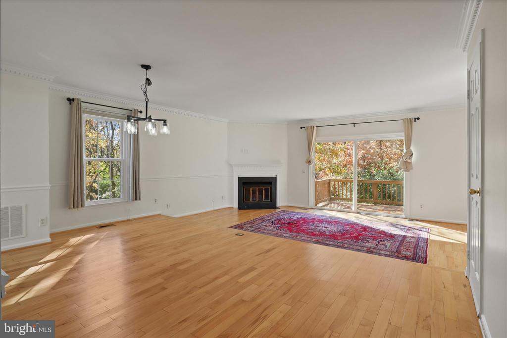 8601 RAGLAN ROAD