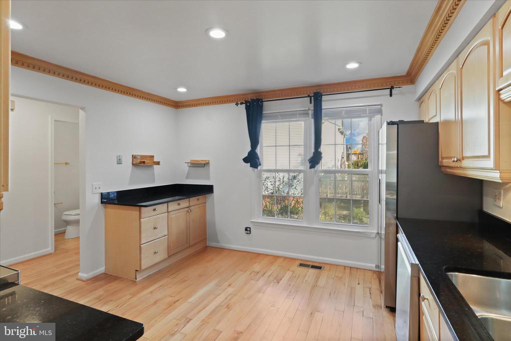 8601 RAGLAN ROAD