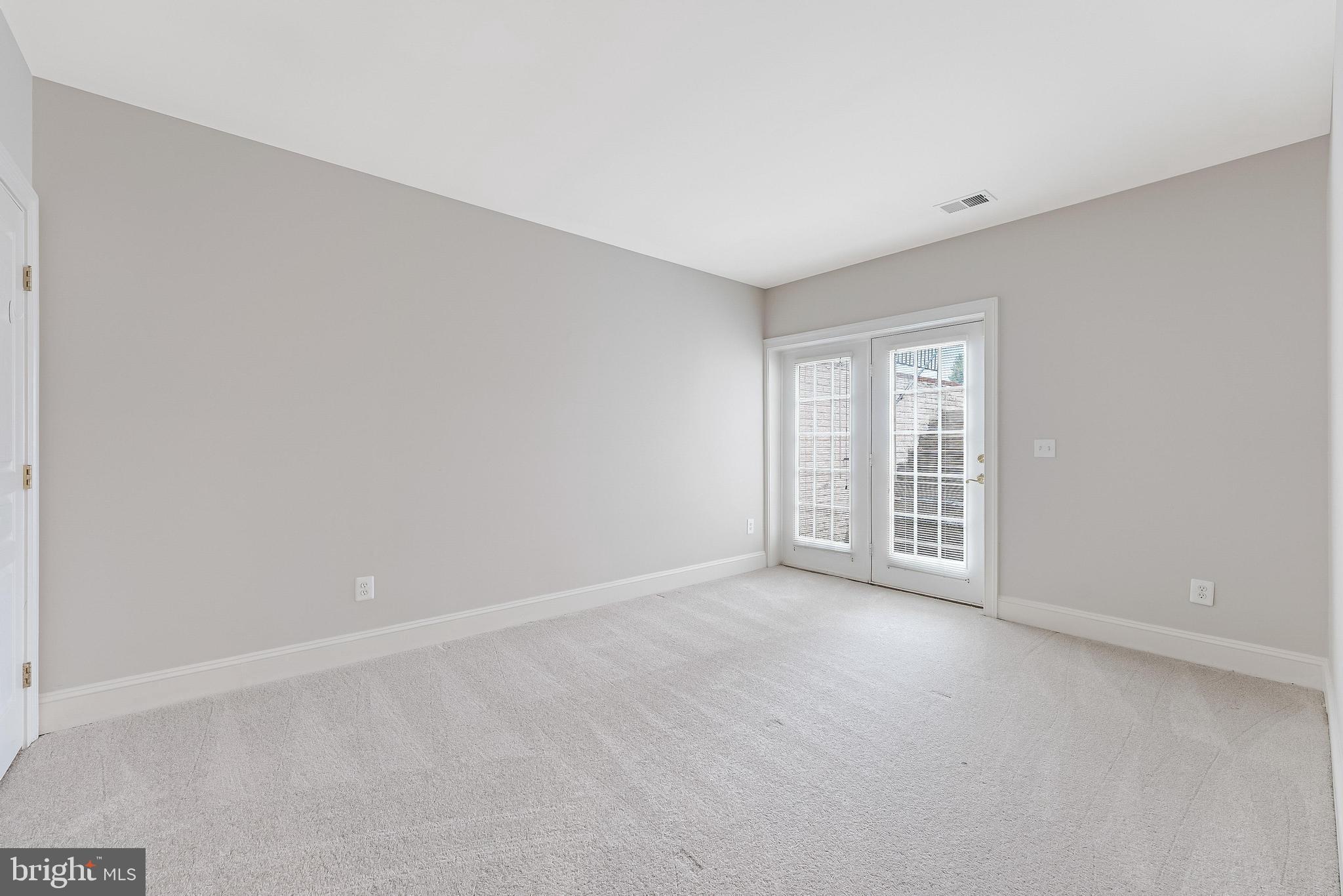 10907 GREAT POINT COURT
