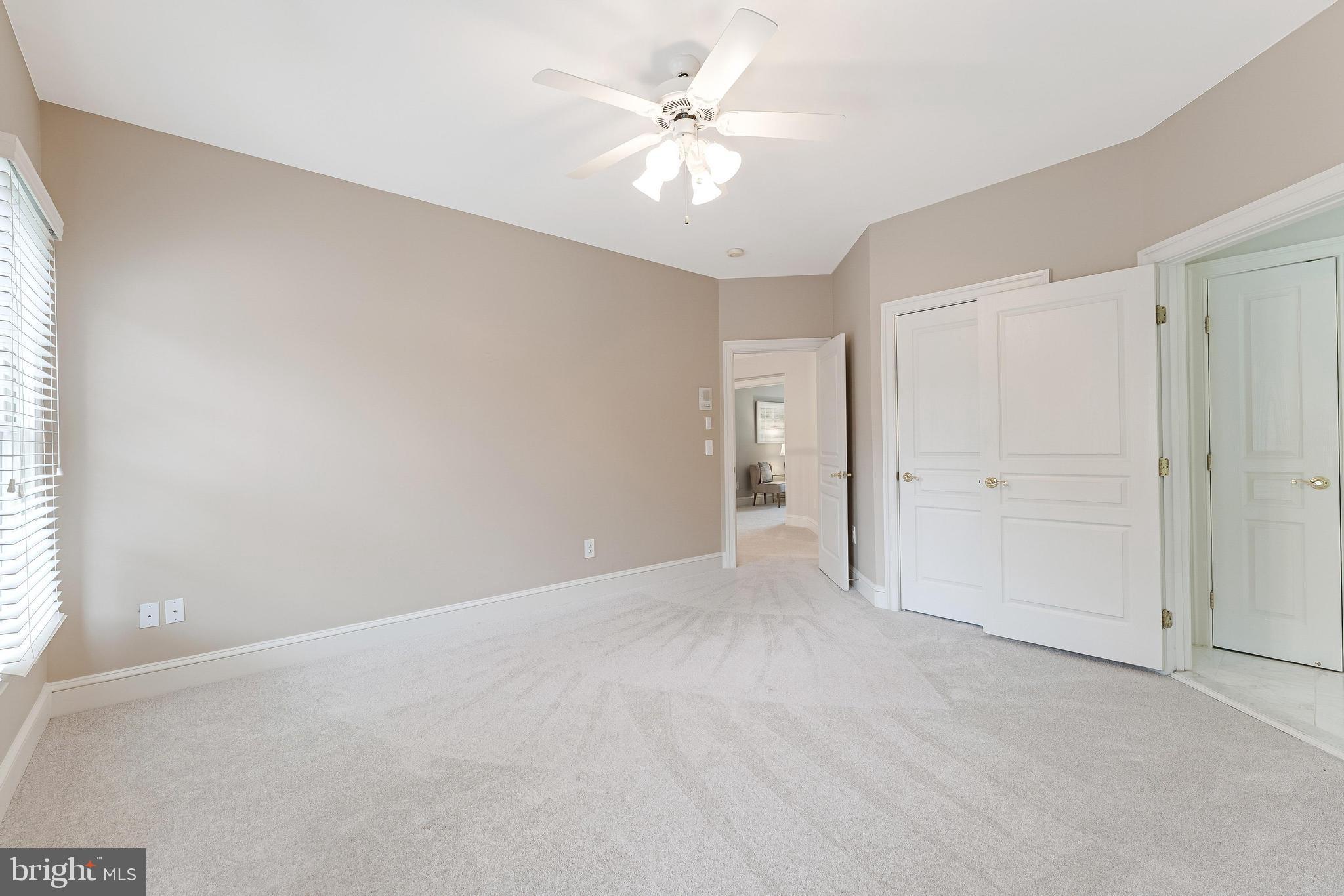 10907 GREAT POINT COURT