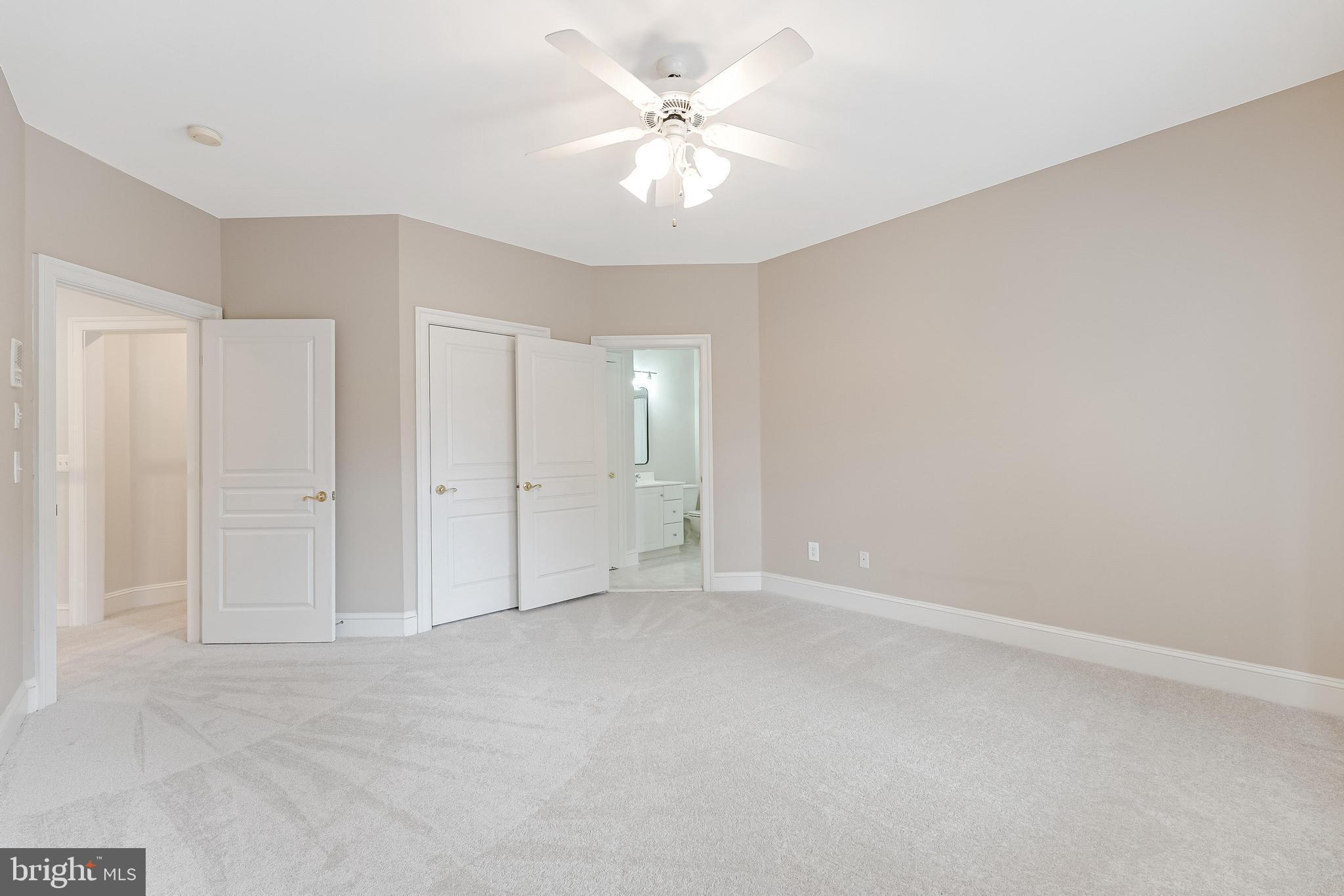 10907 GREAT POINT COURT