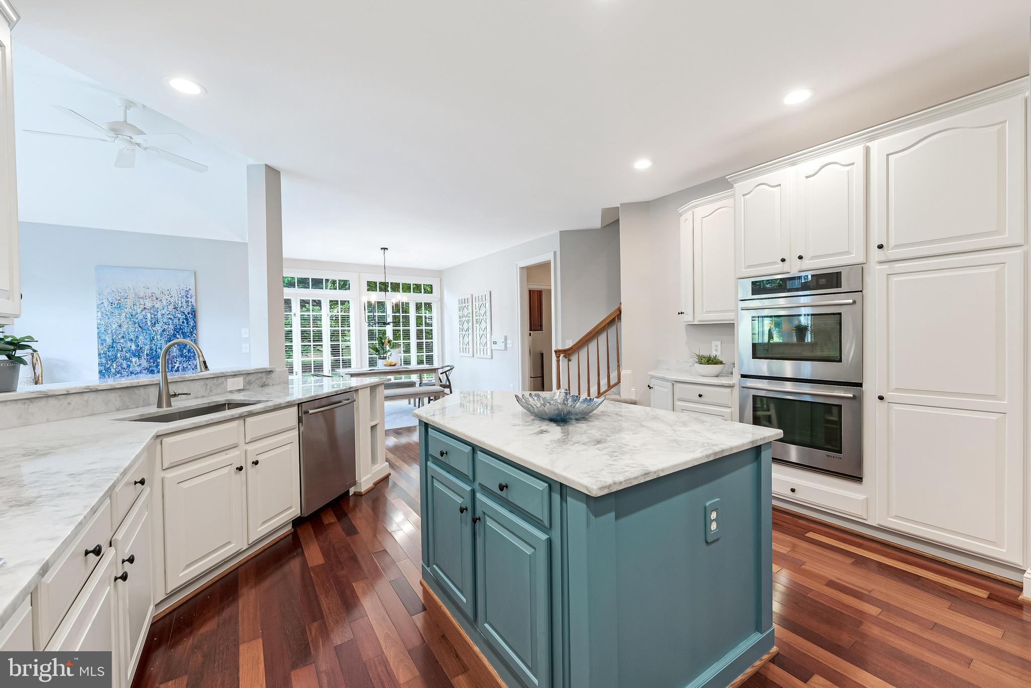 10907 GREAT POINT COURT